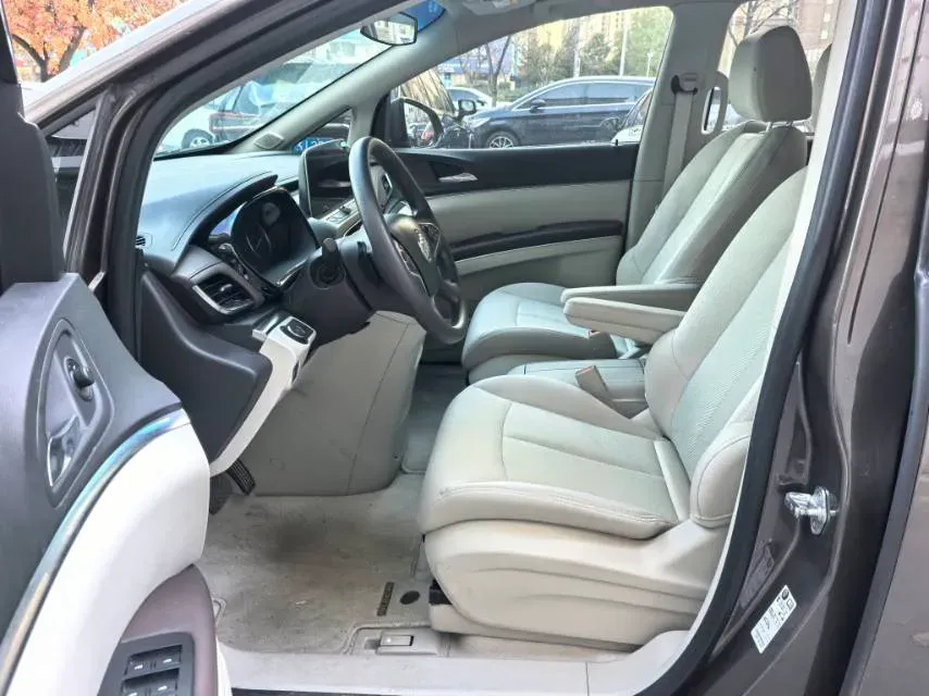 2023 Buick GL8 2.0T 237HP L4 9AT,autocango,china used car exporter,china ev exporter,chinese used car exporter,chinese used ev exporter