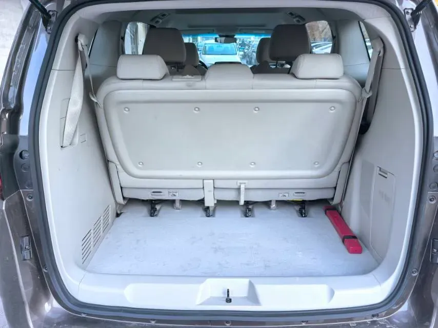 2023 Buick GL8 2.0T 237HP L4 9AT,autocango,china used car exporter,china ev exporter,chinese used car exporter,chinese used ev exporter