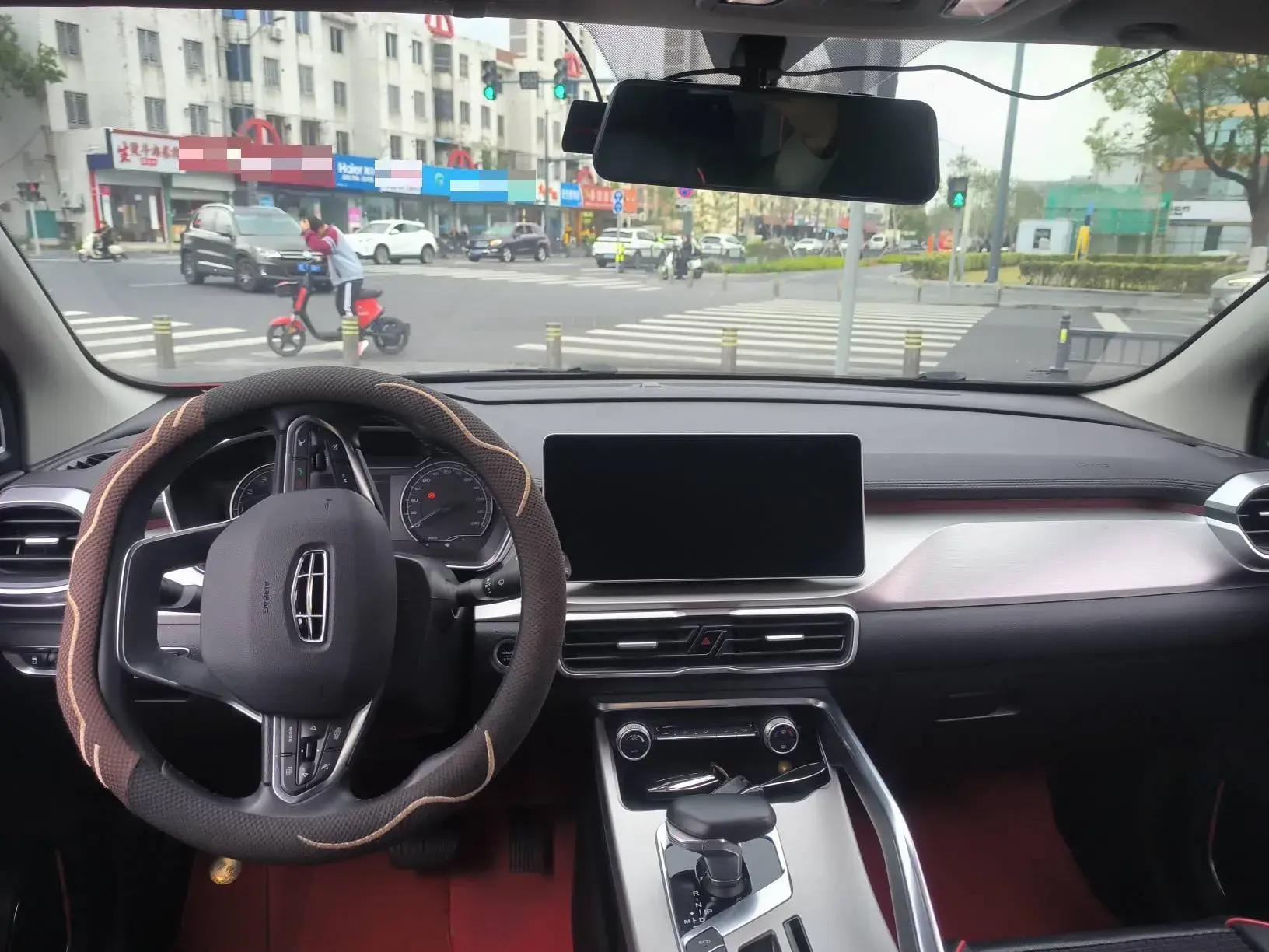 2021 GEELY COOLRAY thumbnail 2