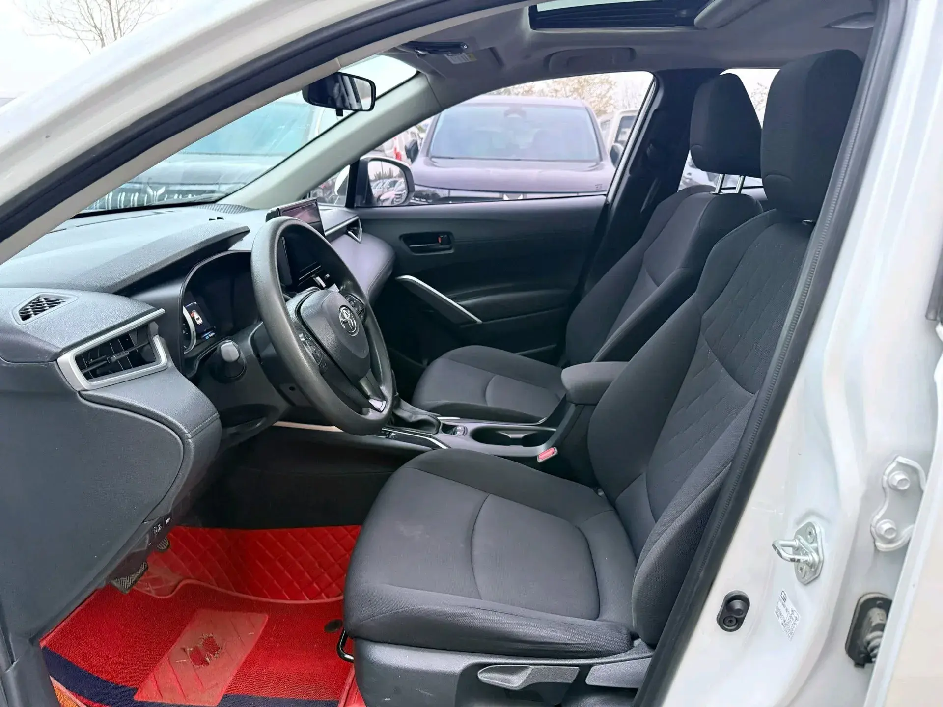 2023 TOYOTA COROLLA thumbnail 4