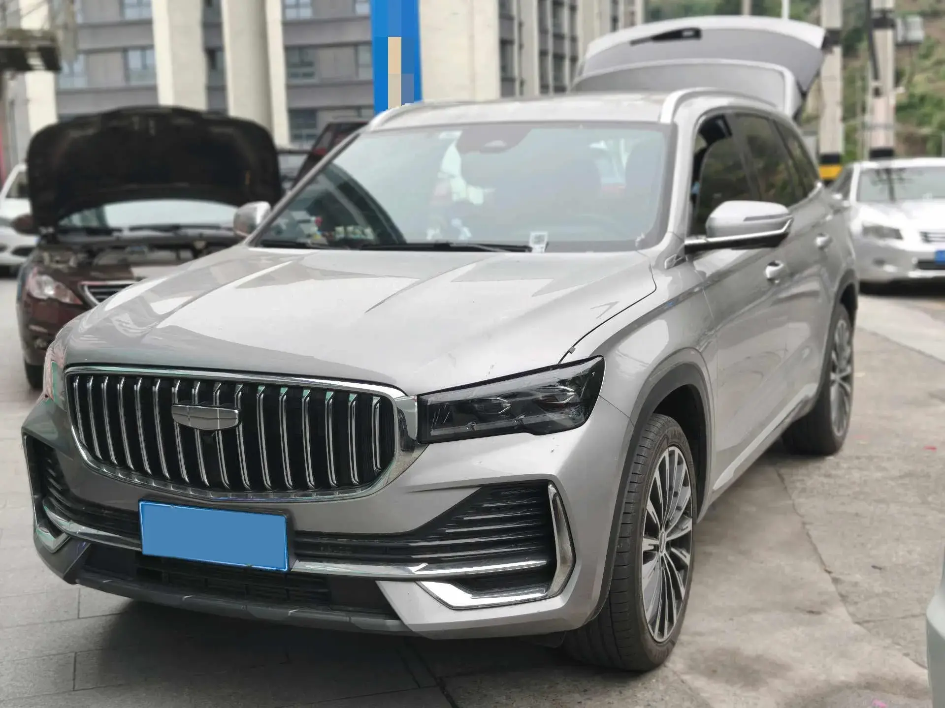 2025 GEELY MONJARO view 1