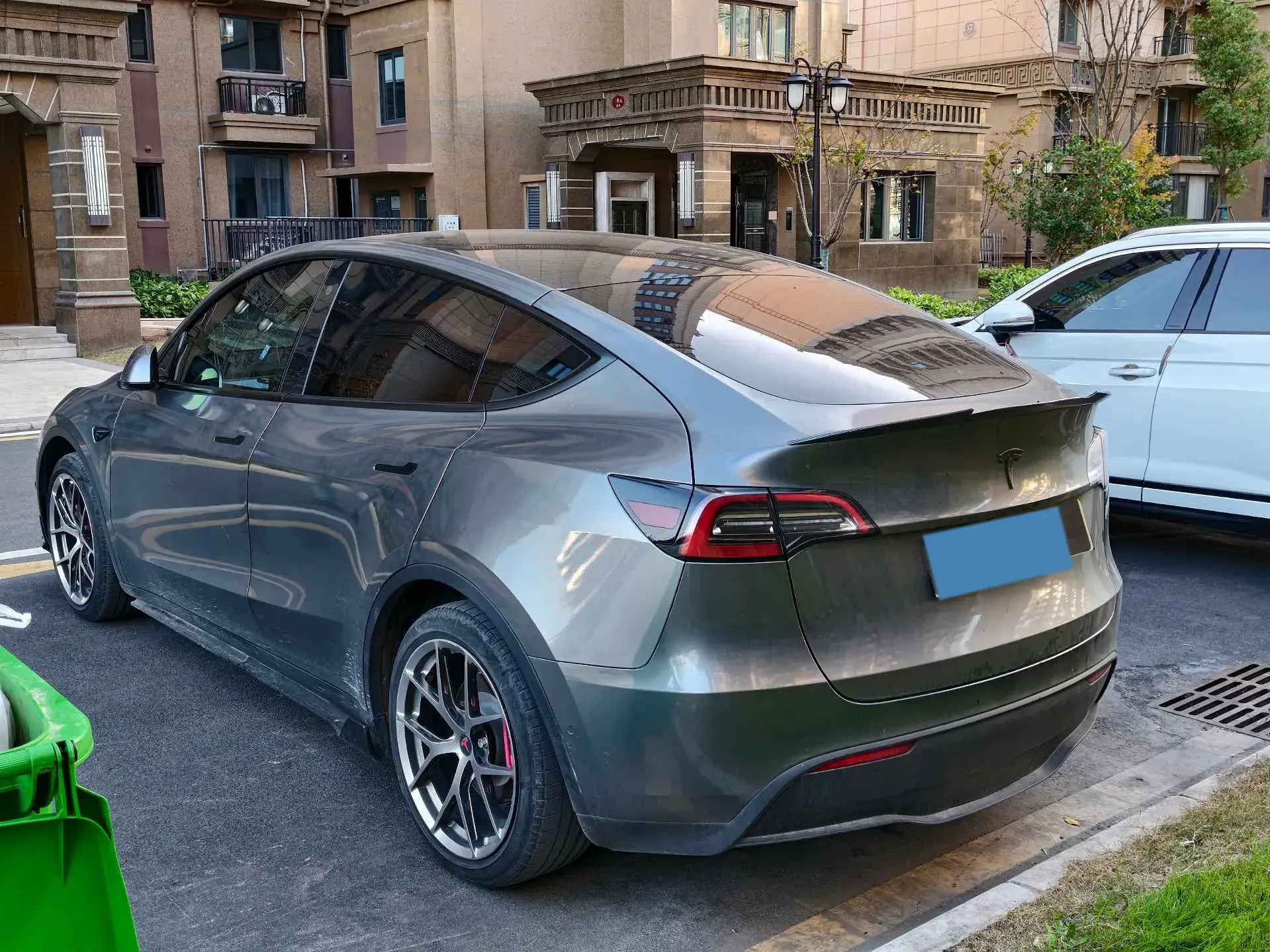 2022 TESLA MODEL thumbnail 4