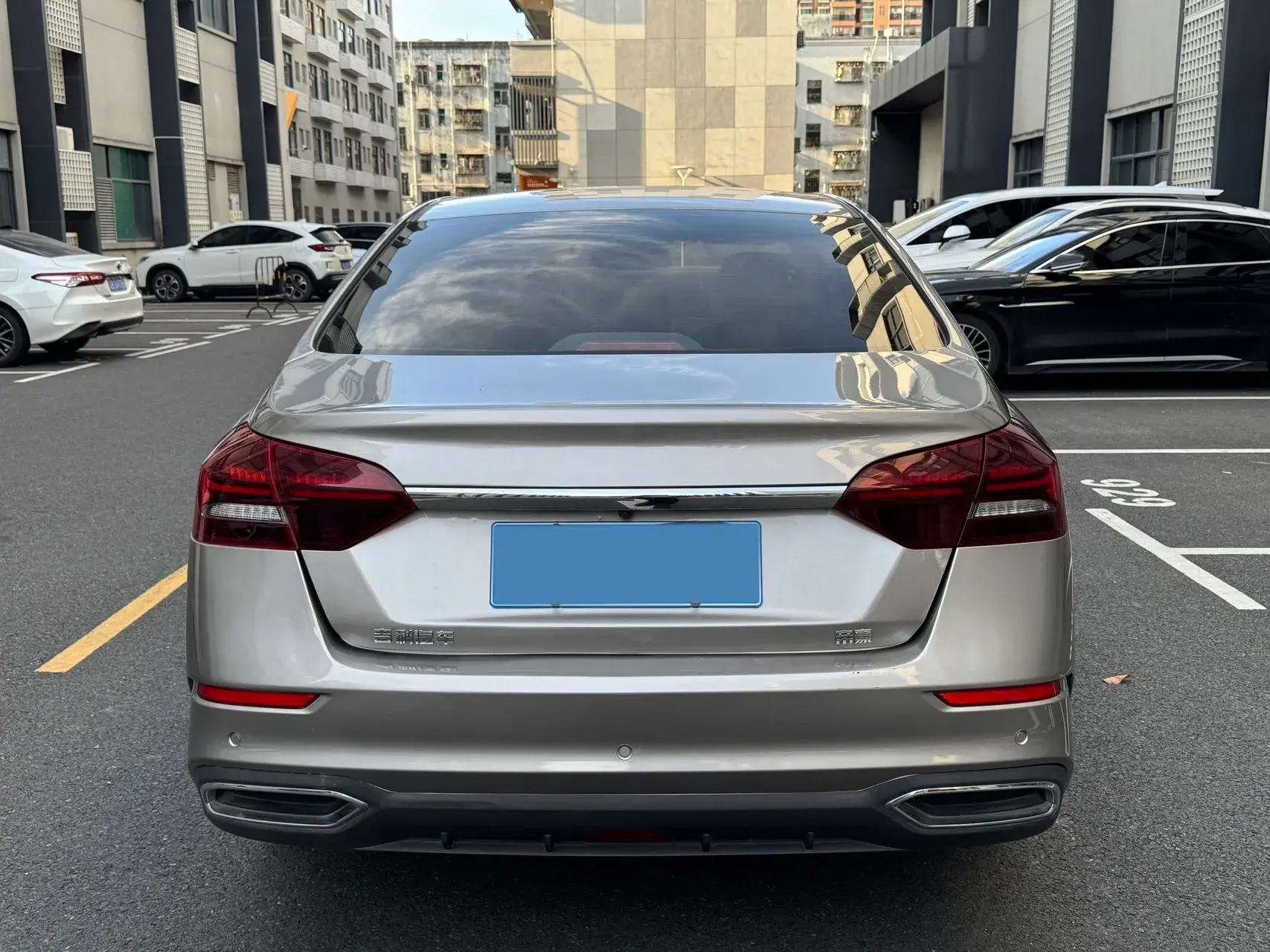 2021 GEELY EMGRAND thumbnail 4