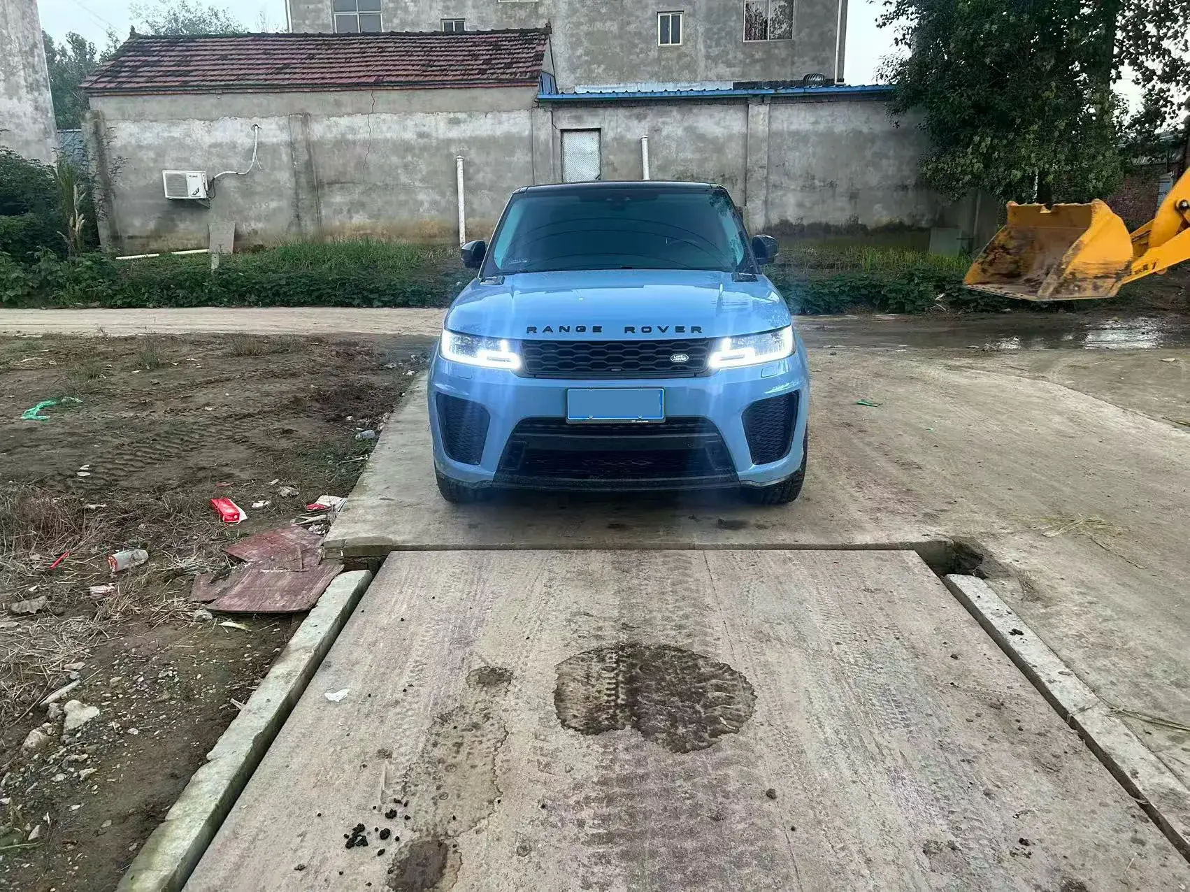 2017 LAND ROVER thumbnail 3