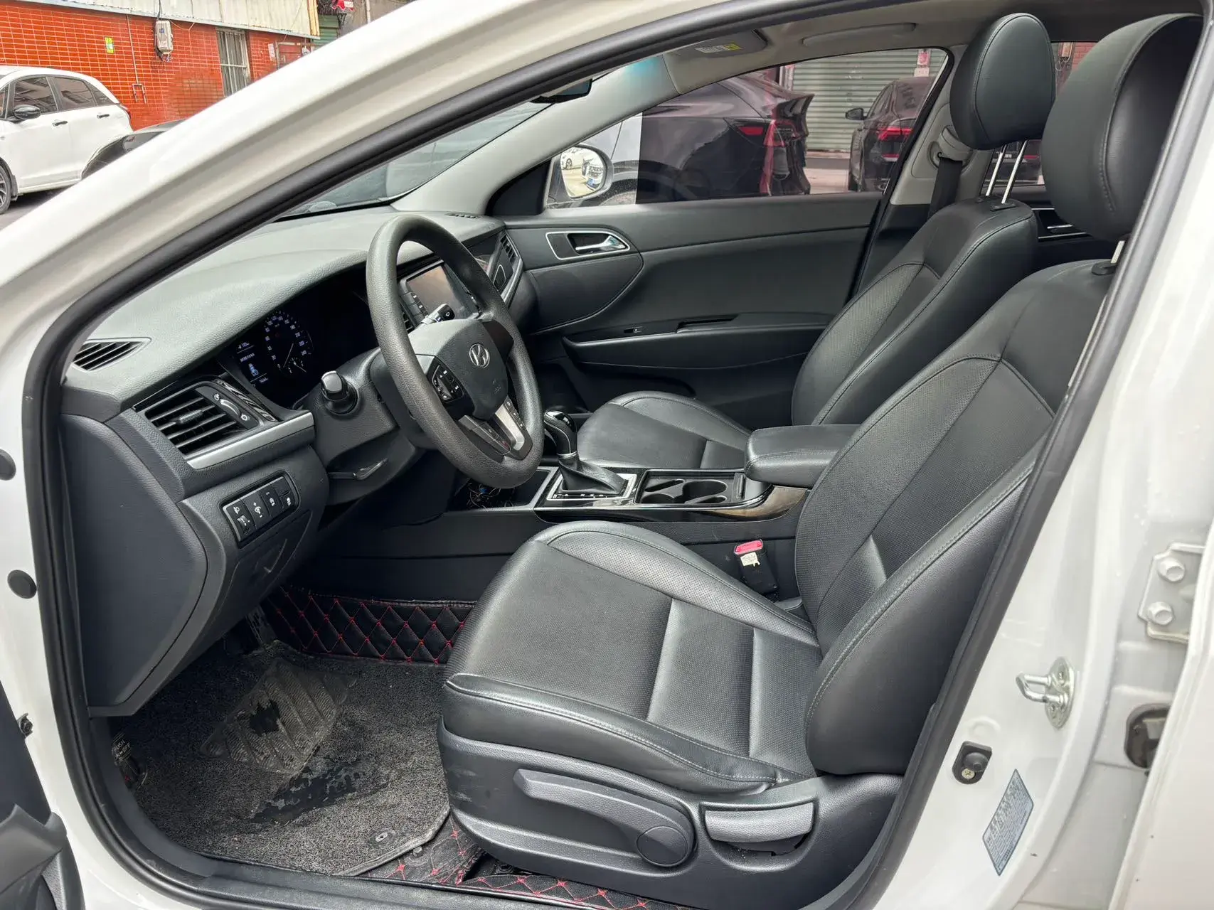 2019 HYUNDAI MISTRA thumbnail 4