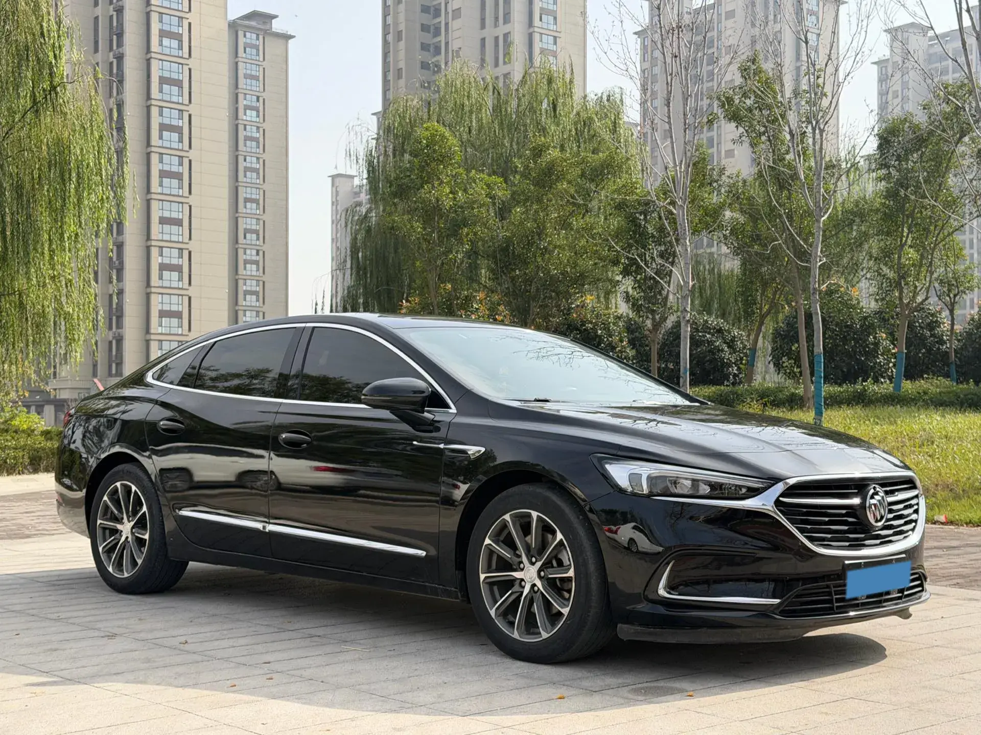 2019 BUICK LARCOSSE thumbnail 2