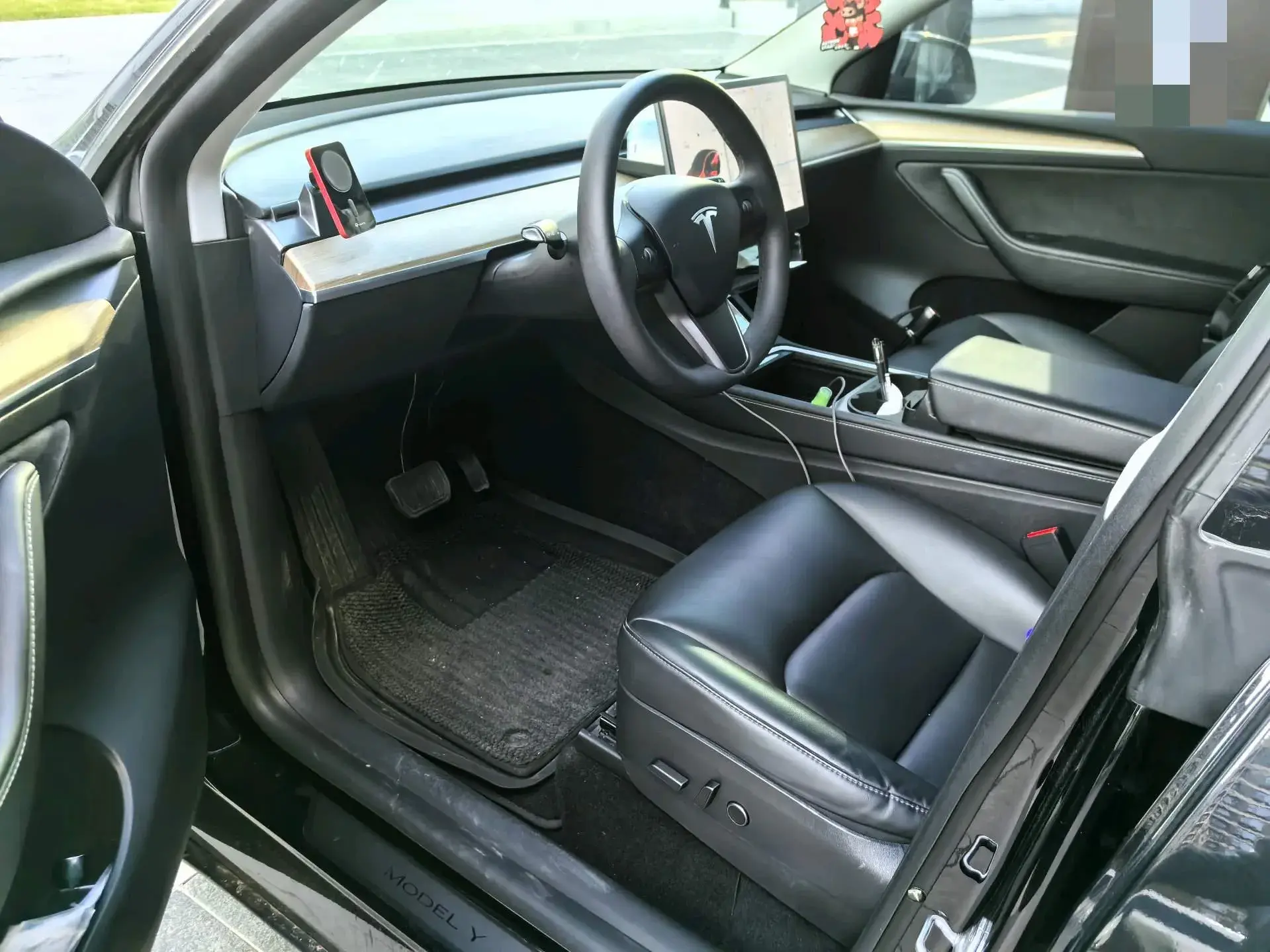 2021 TESLA MODEL thumbnail 4