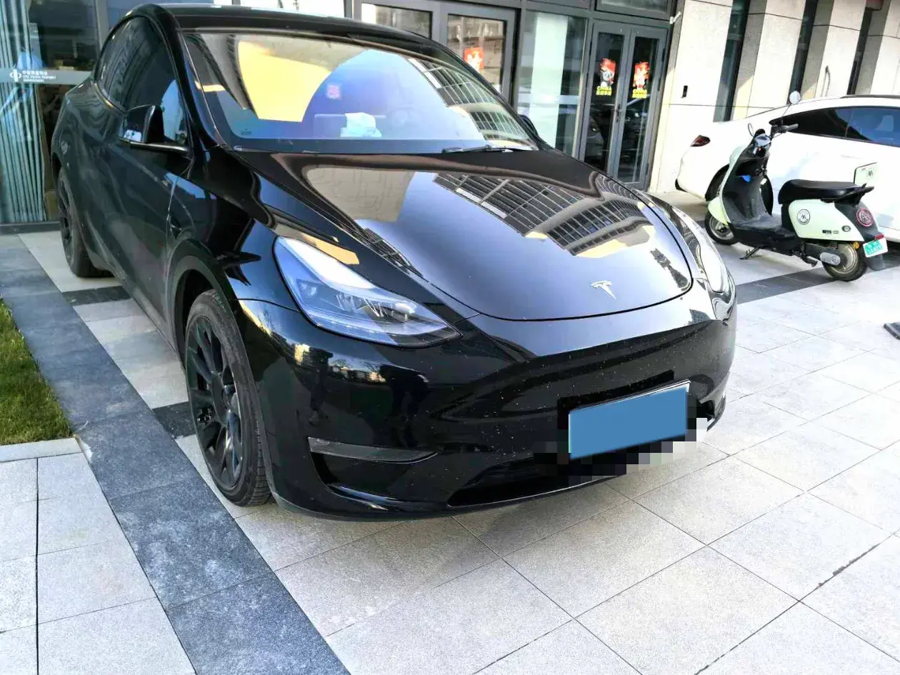 2021 TESLA MODEL thumbnail 2