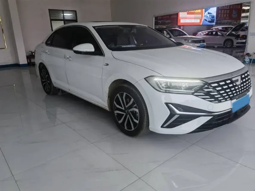 2025 JETTA JETTAVA7 thumbnail 3