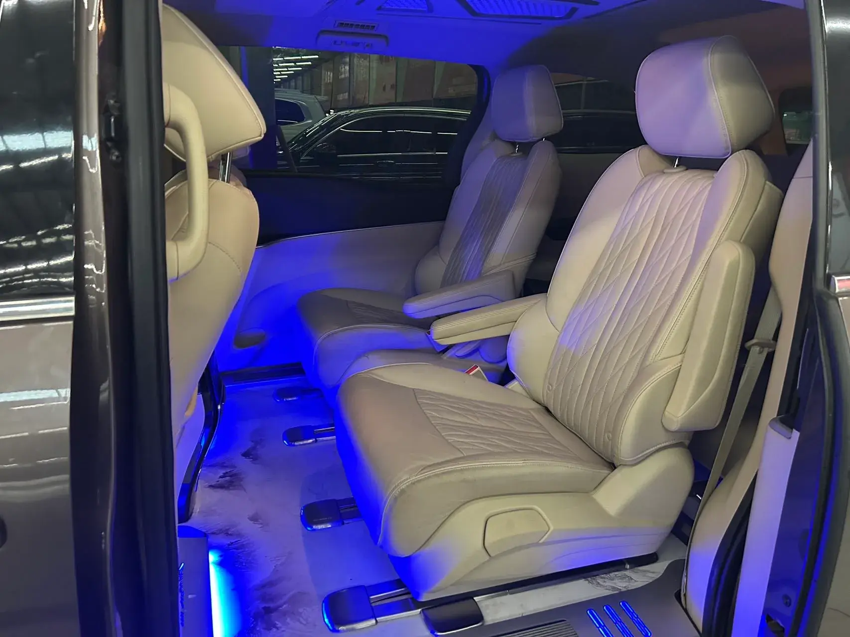 2023 BUICK GL8 thumbnail 3