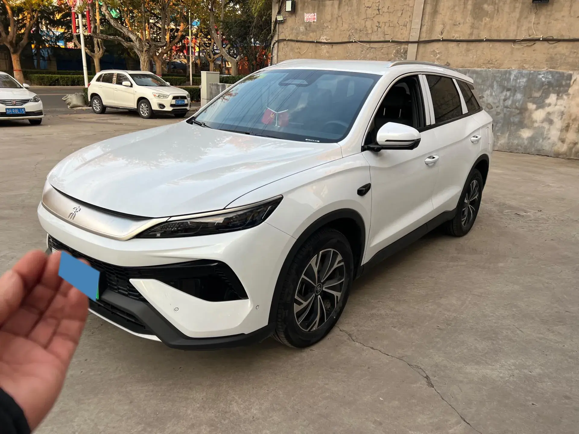 2025 BYD SONG view 1