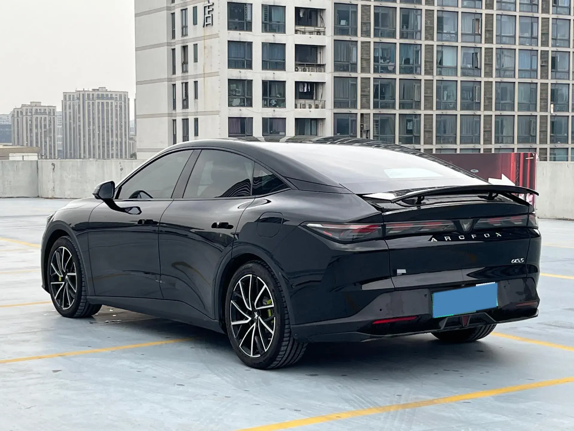 2025 ARCFOX ΑS5 thumbnail 4