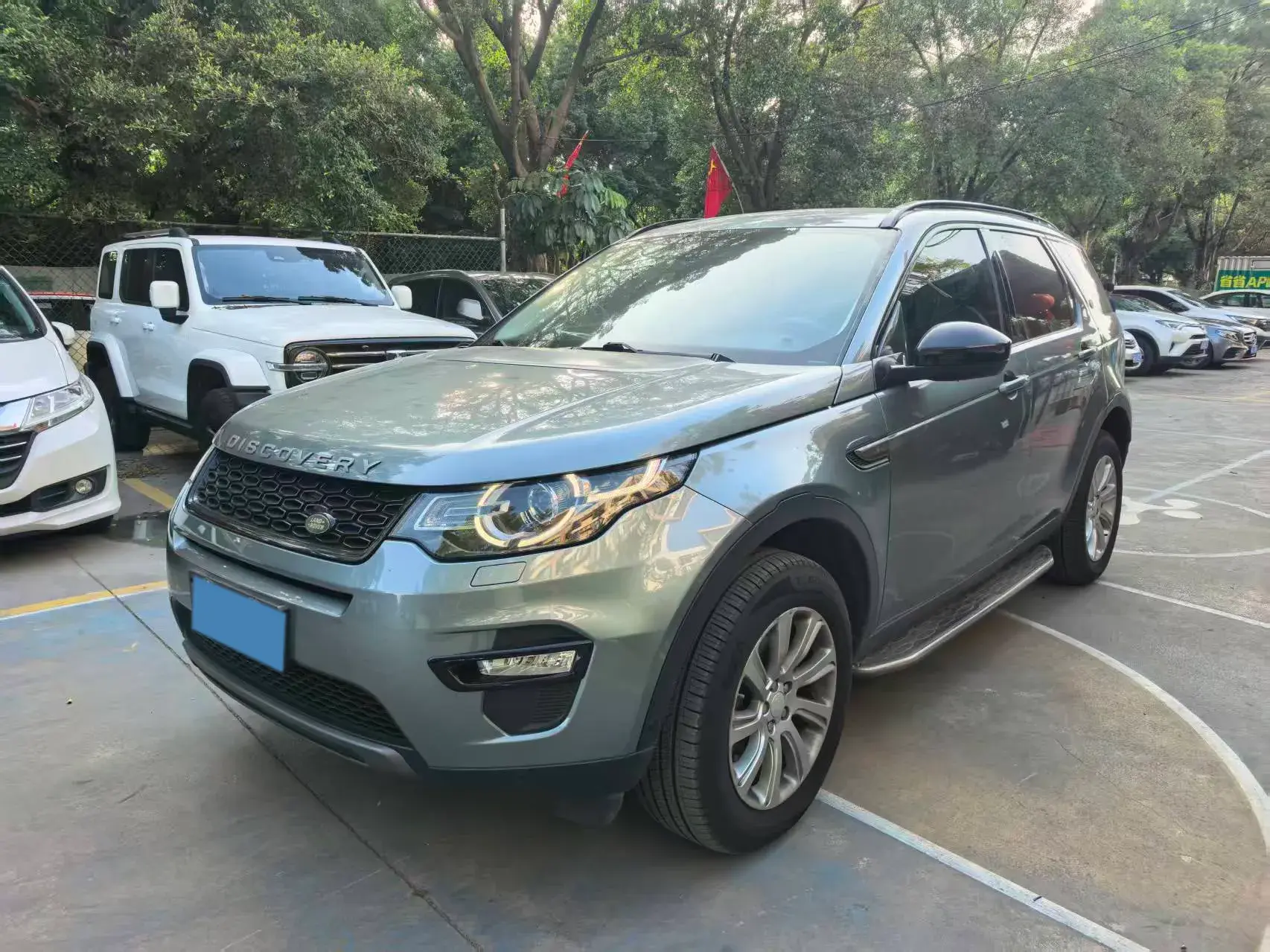 2019 LAND ROVER view 1