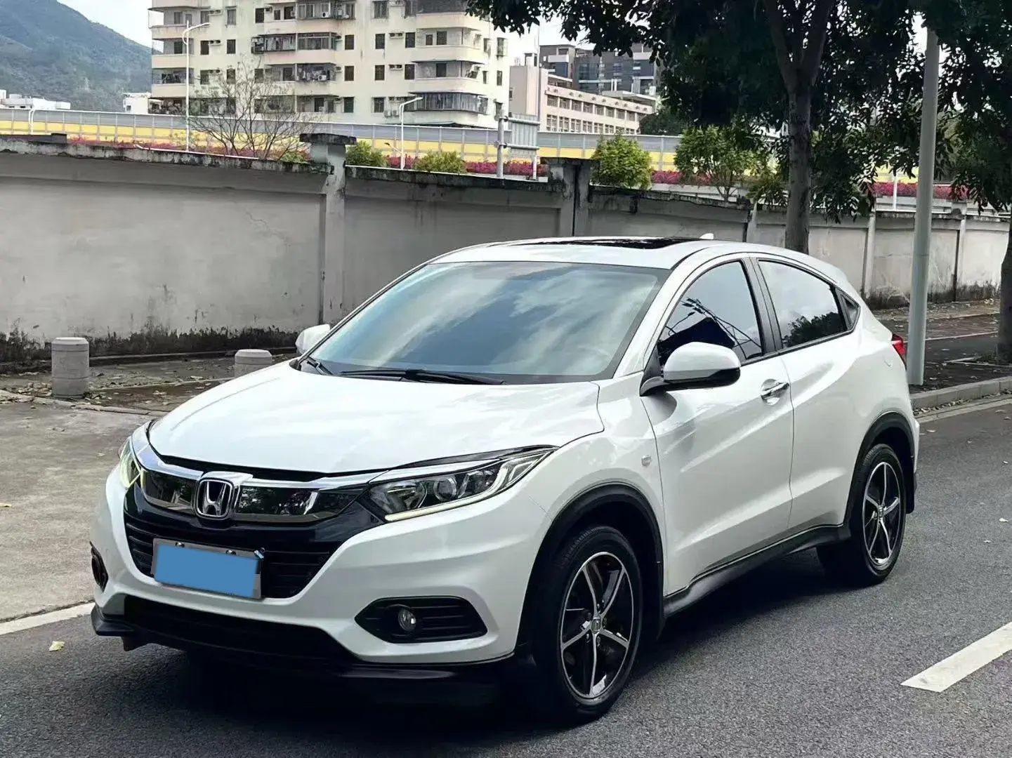 2020 HONDA VEZEL view 1