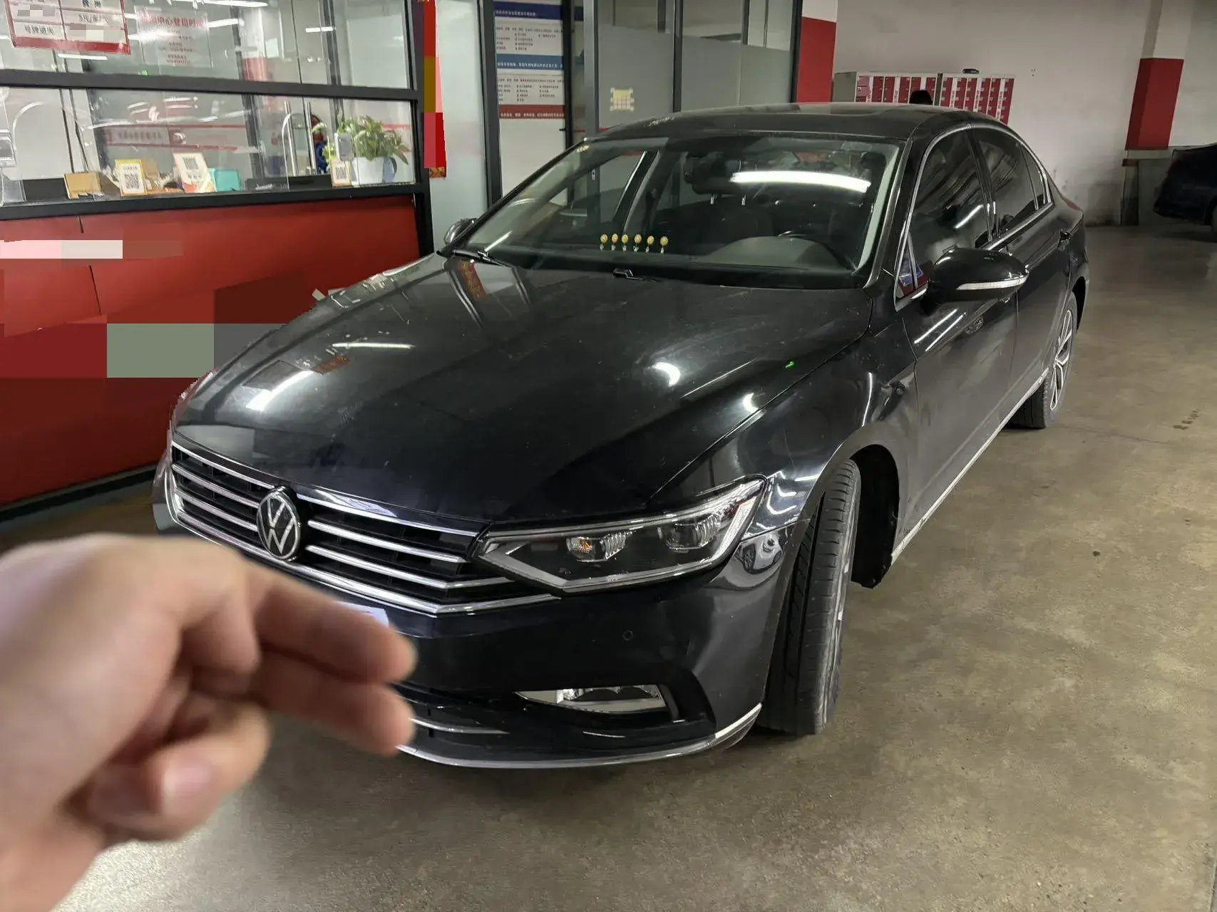 2020 VOLKSWAGEN MAGOTAN view 1