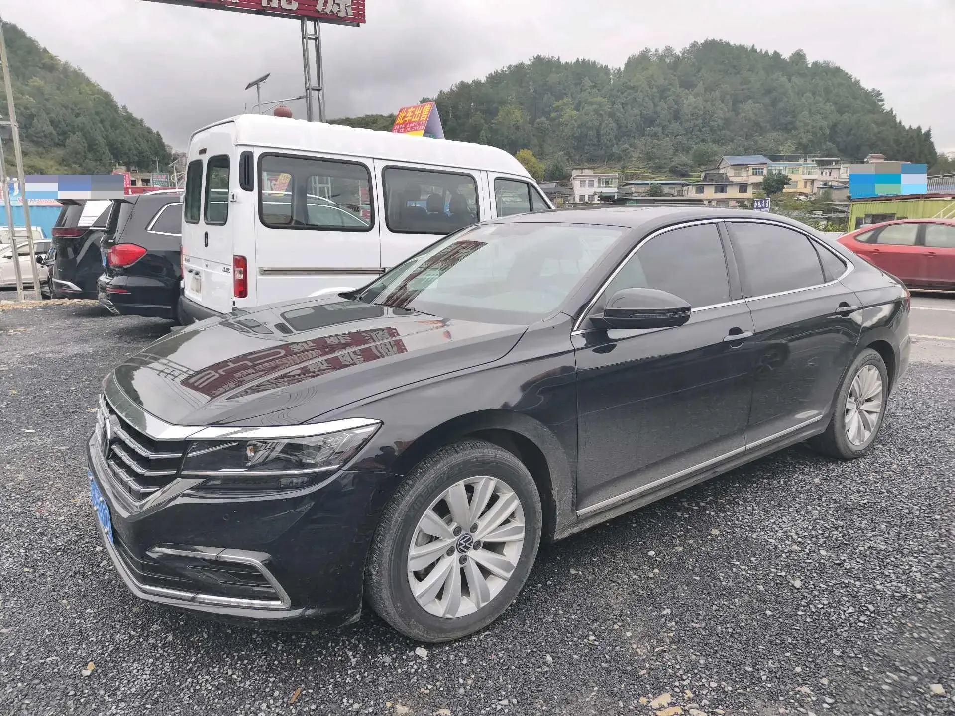 2021 VOLKSWAGEN PASSAT view 1