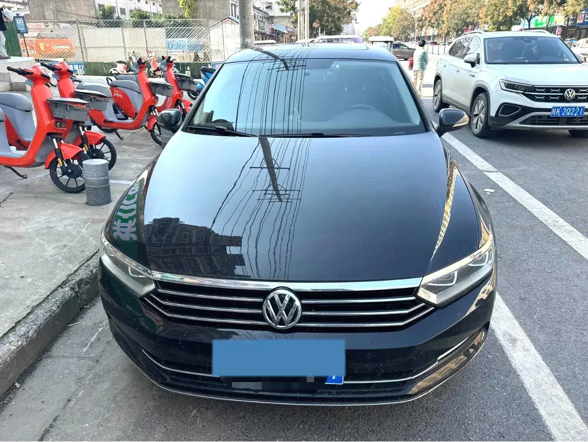 2019 VOLKSWAGEN MAGOTAN thumbnail 2