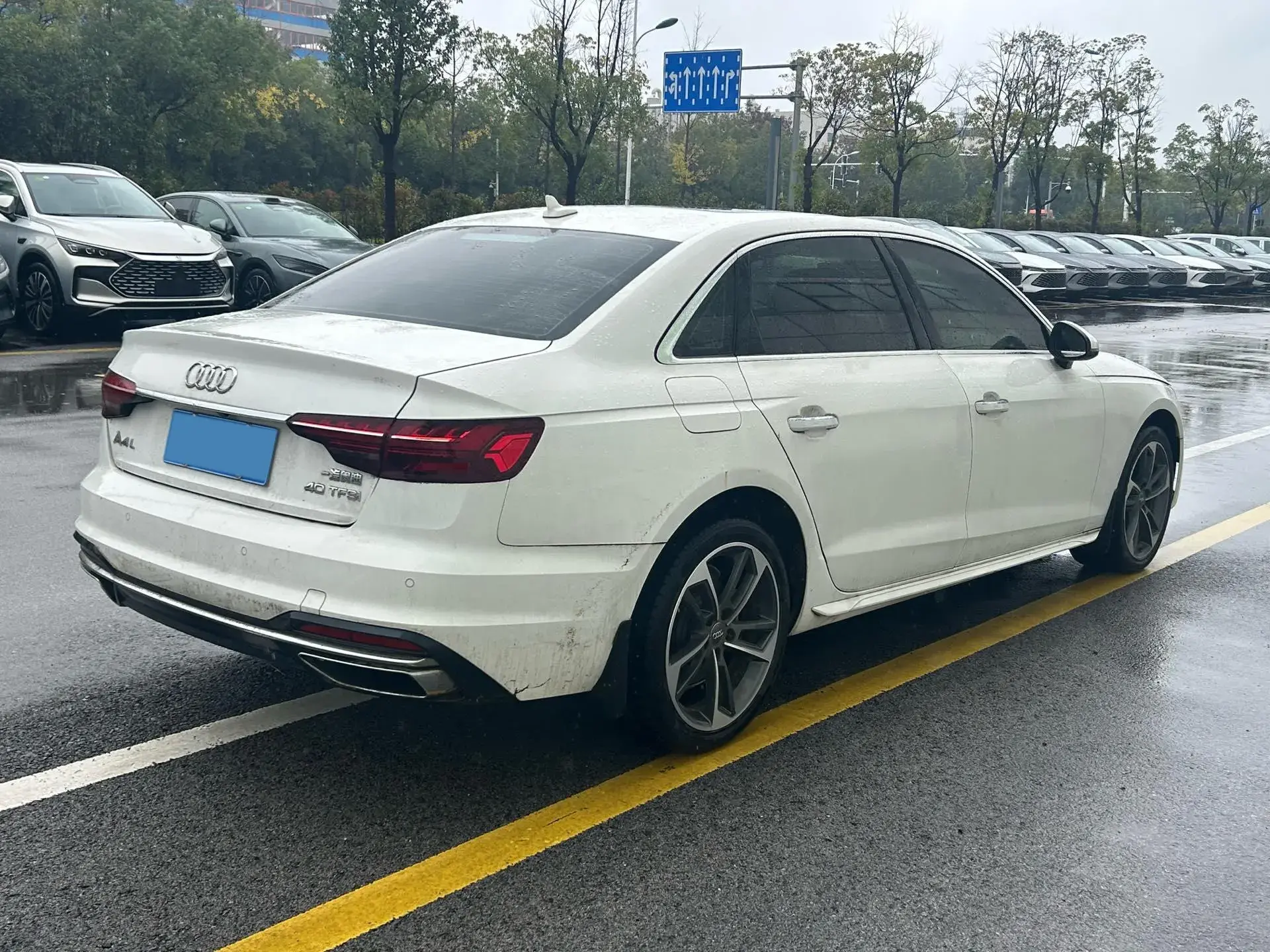 2020 AUDI A4L thumbnail 4