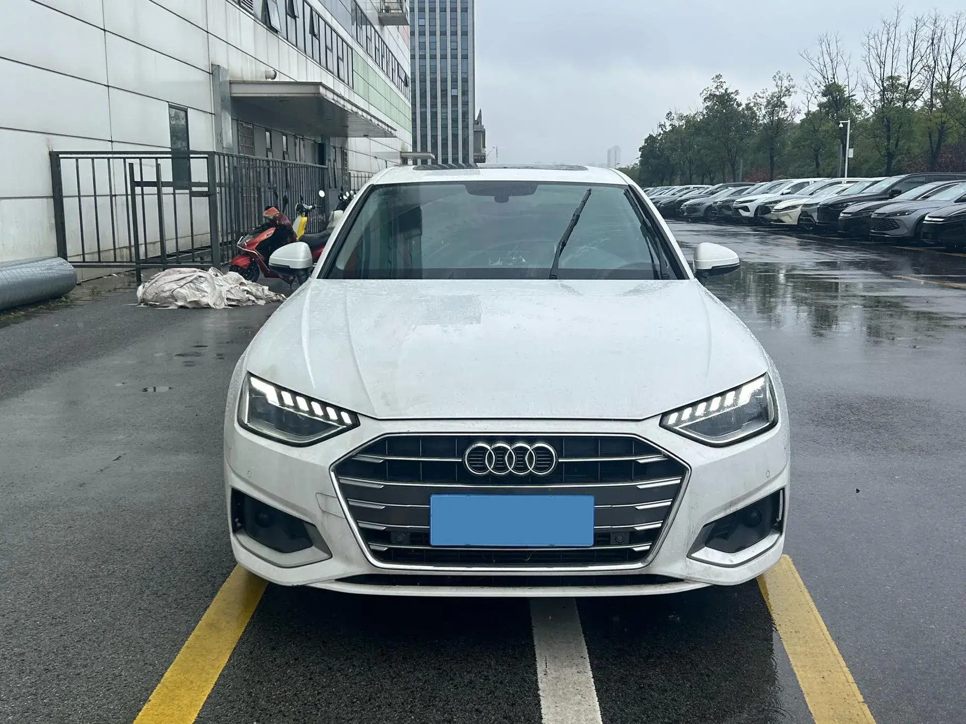 2020 AUDI A4L thumbnail 2