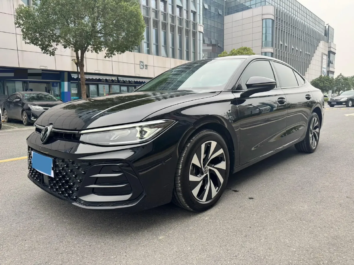 2025 Volkswagen Passat 2.0T 220HP L4 7DCT,autocango,china used car exporter,china ev exporter,chinese used car exporter,chinese used ev exporter