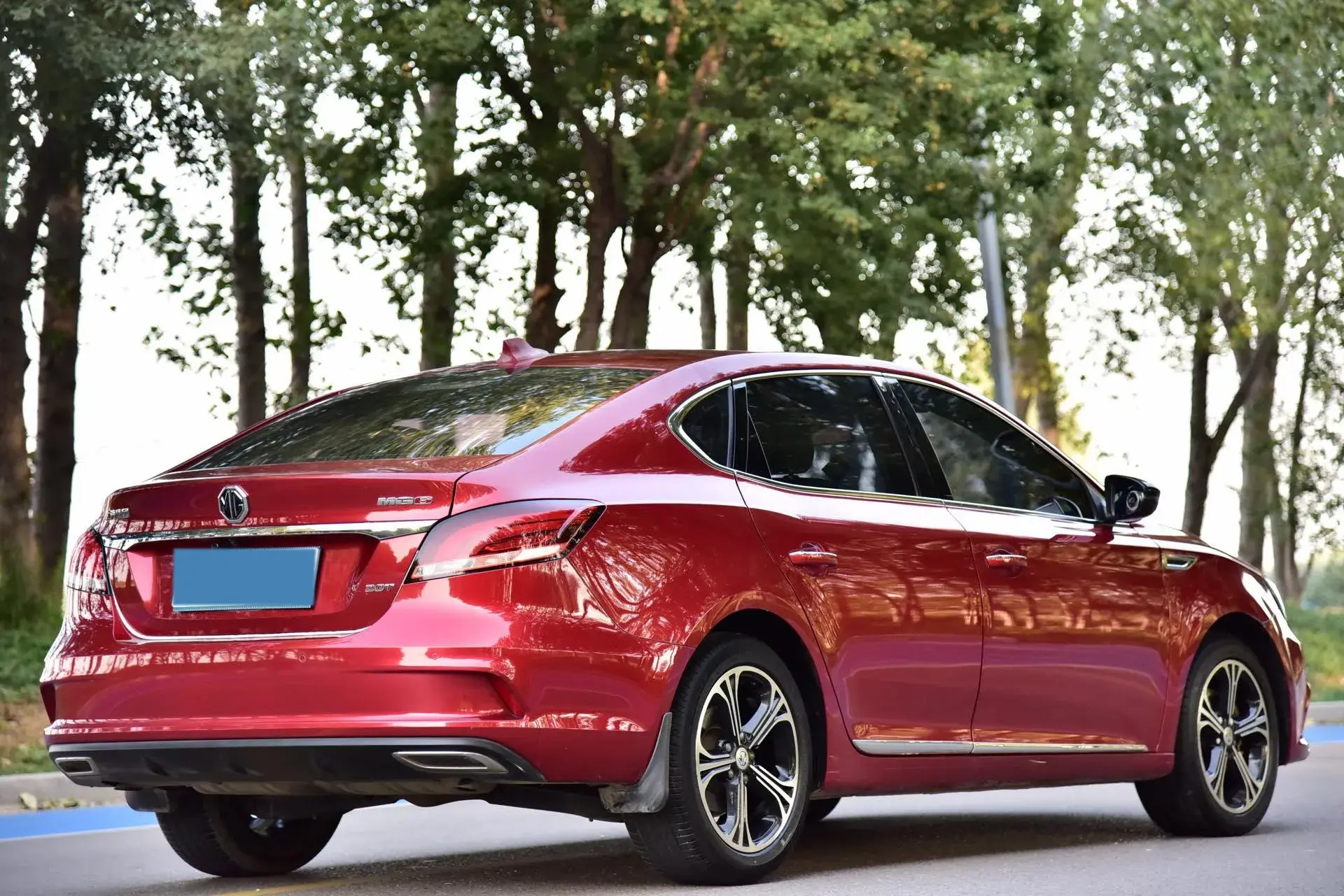 2017 MG MG6 thumbnail 2