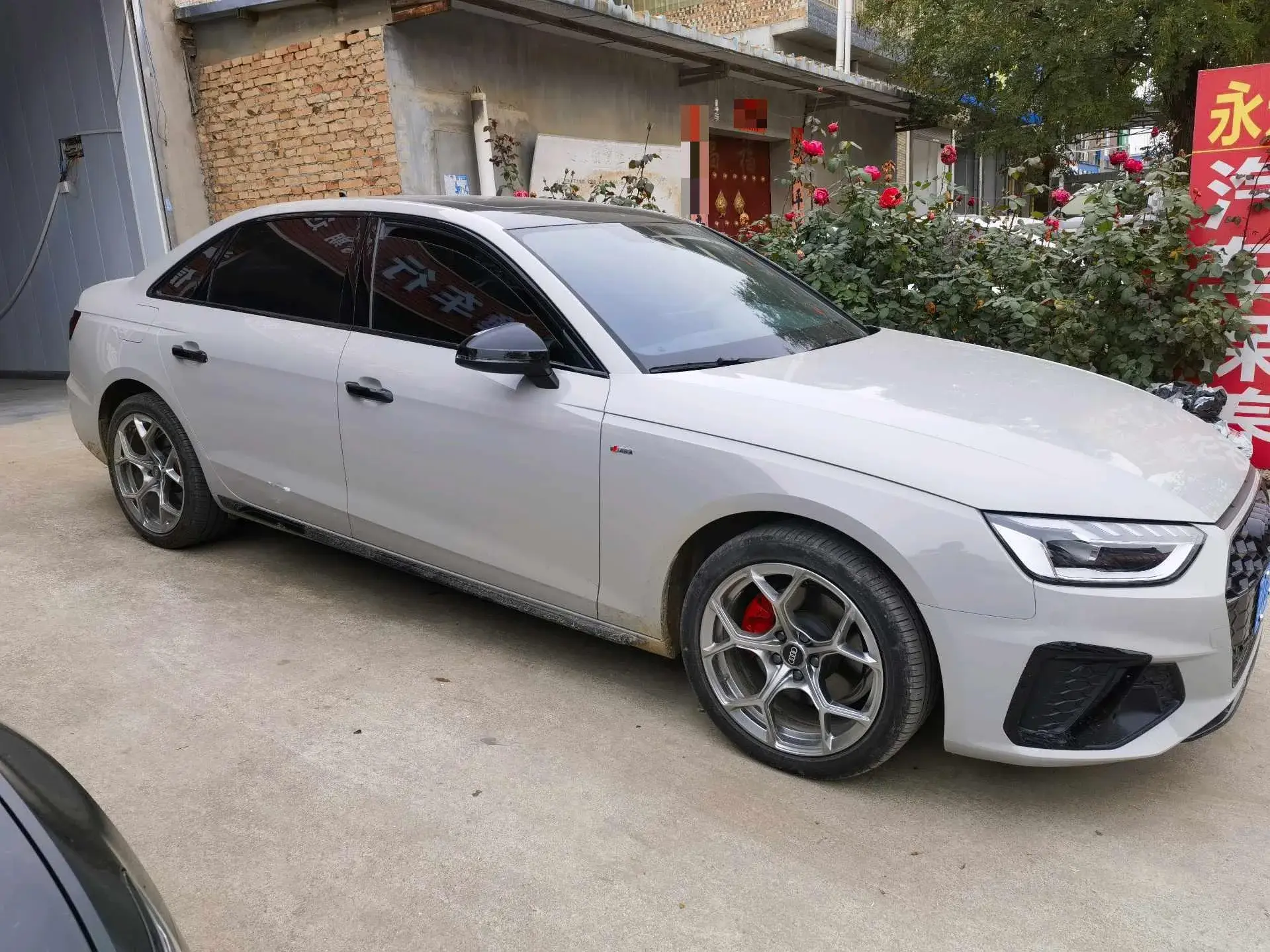 2023 AUDI A4L thumbnail 3