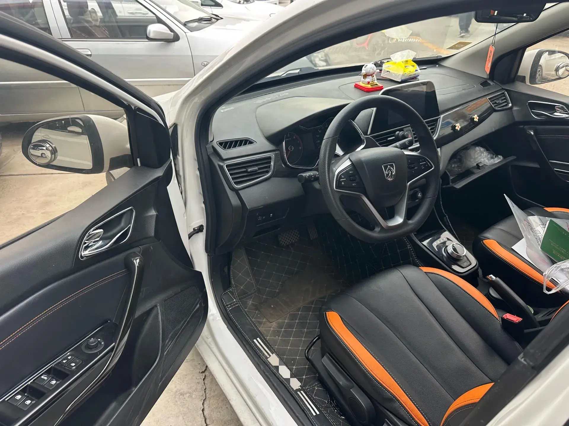 2017 BAOJUN 310 thumbnail 3