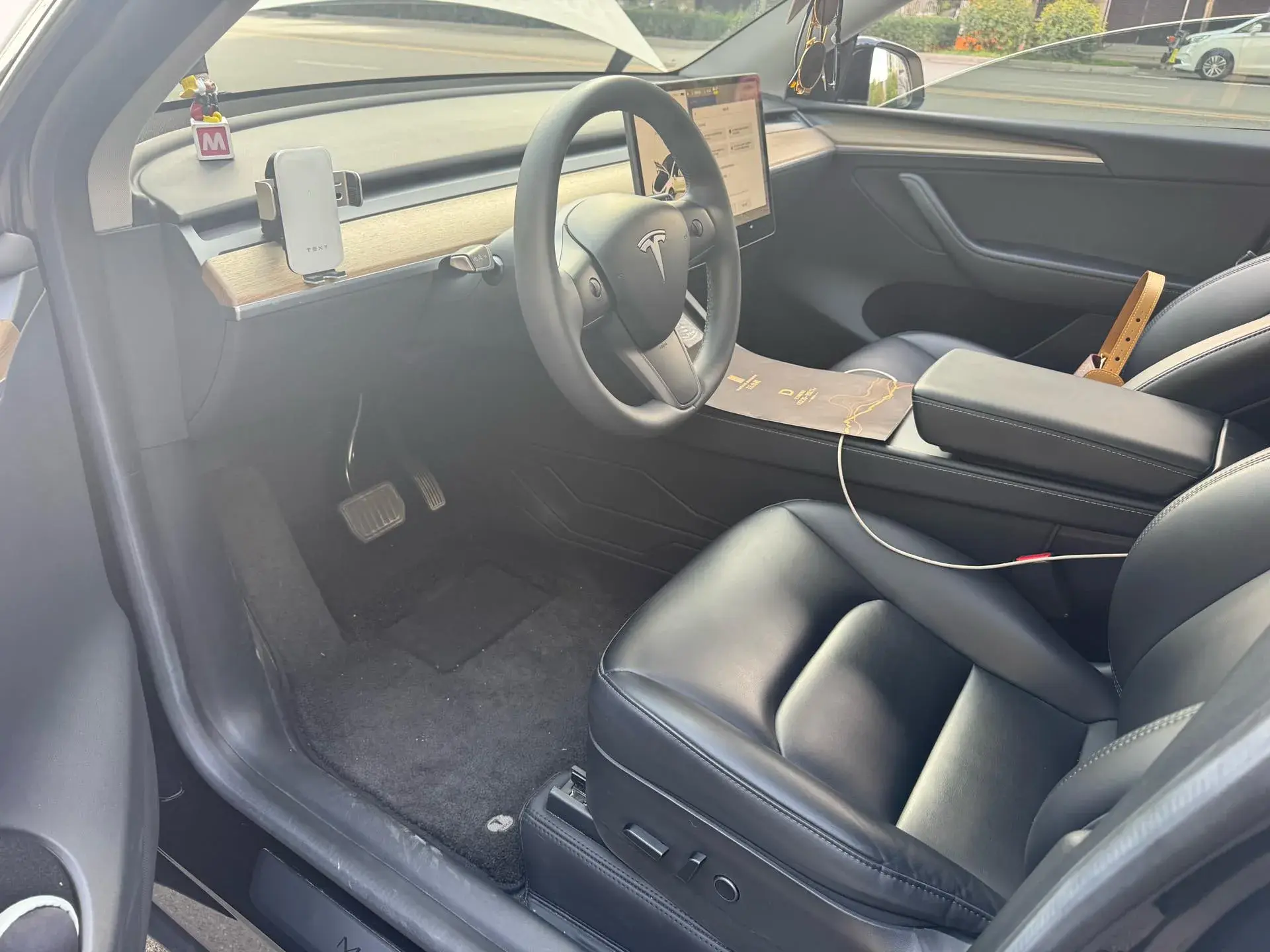 2022 TESLA MODEL thumbnail 3