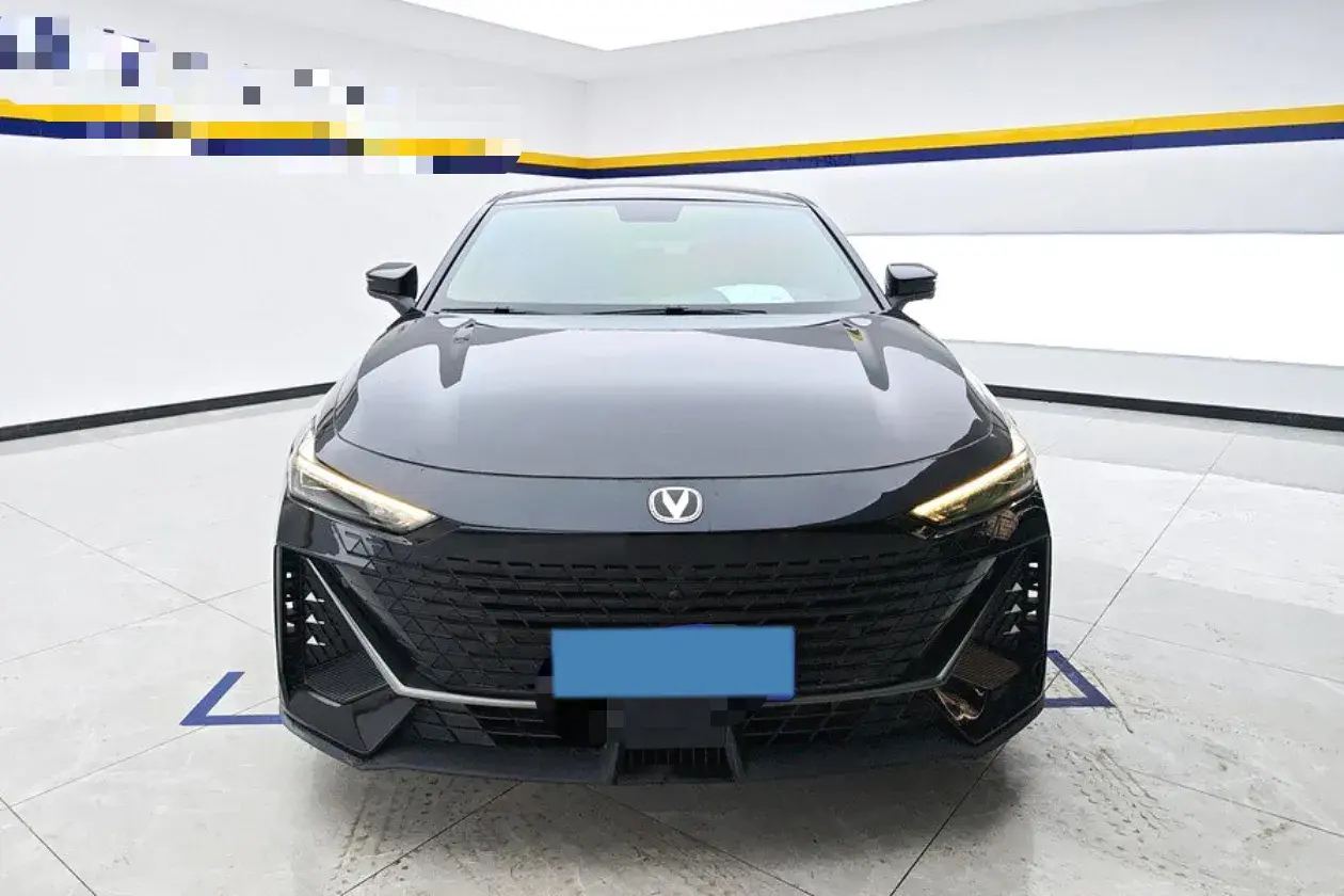 2022 CHANGAN UNI-V thumbnail 3