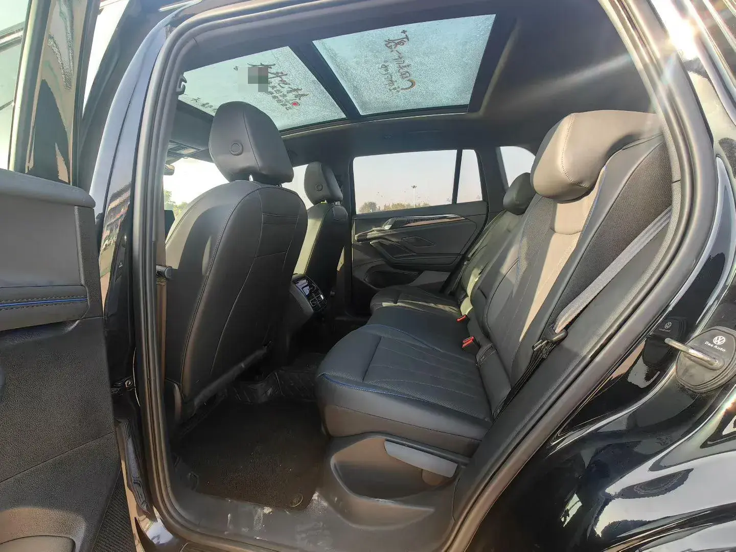 2024 VOLKSWAGEN TIGUAN thumbnail 4