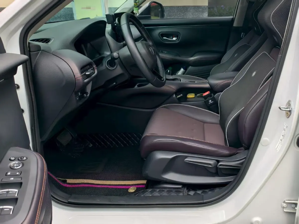 2023 Honda ZR-V 1.5T 182HP L4 CVT,autocango,china used car exporter,china ev exporter,chinese used car exporter,chinese used ev exporter