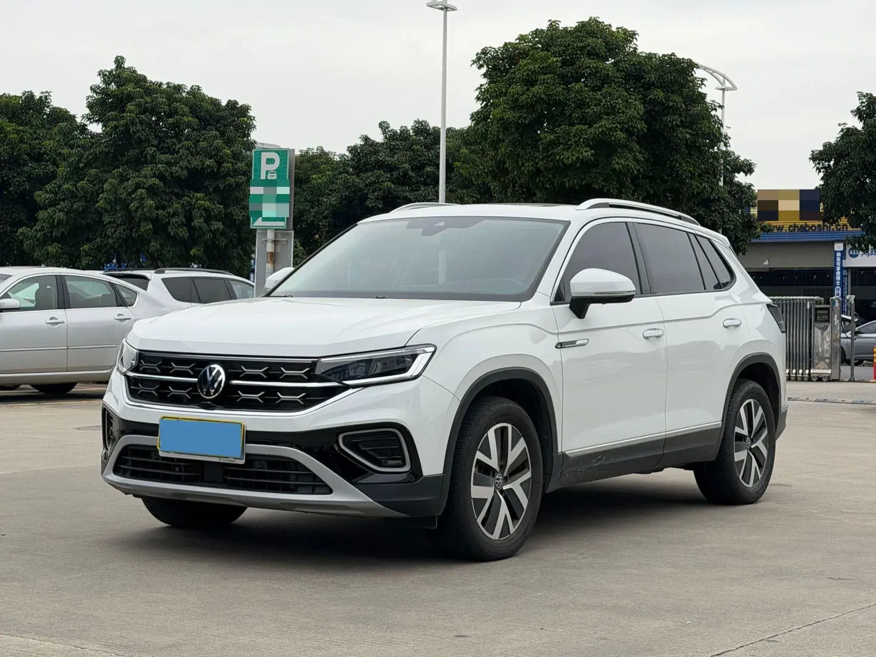 2023 VOLKSWAGEN TAYRON view 1