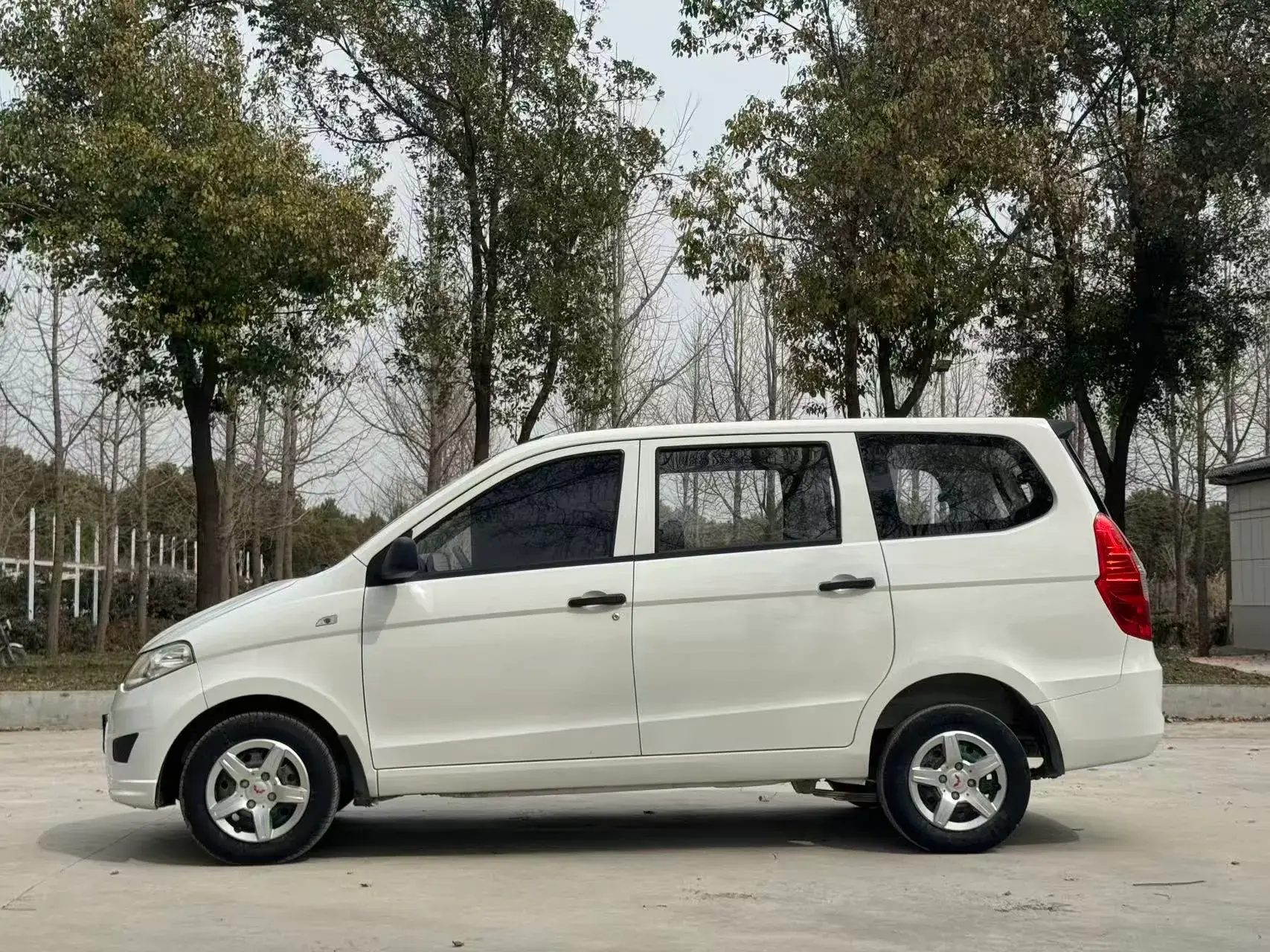 2018 WULING HONGGUANG thumbnail 4
