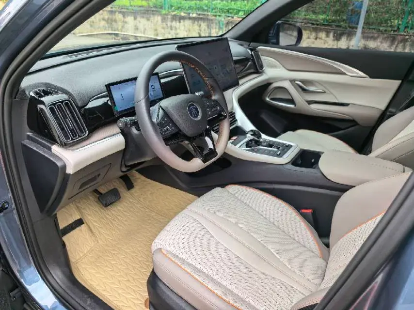 2023 BYD SONG thumbnail 4