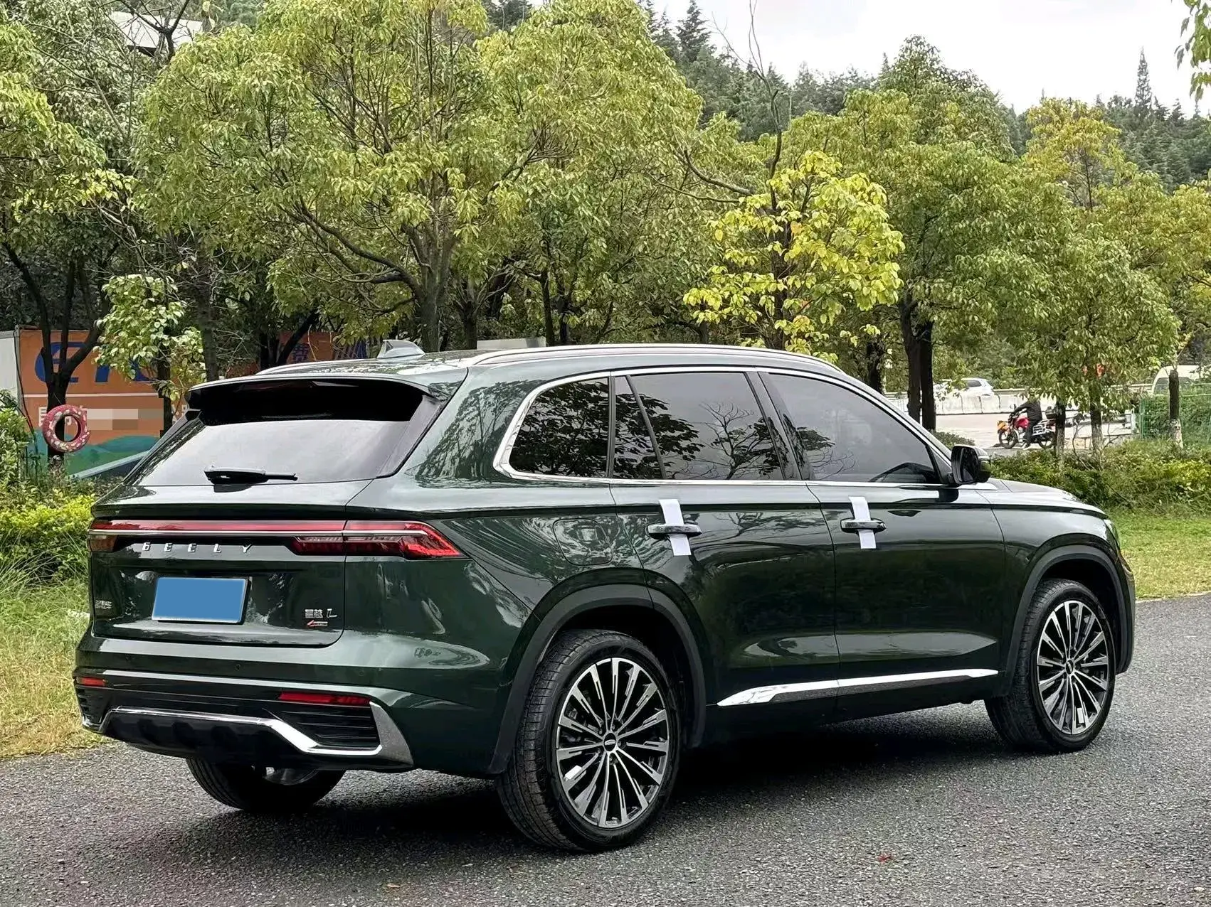 2025 GEELY MONJARO thumbnail 4