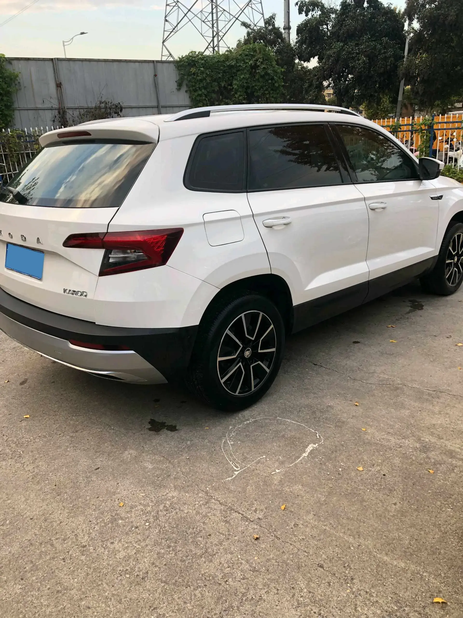 2019 SKODA KAROQ thumbnail 2