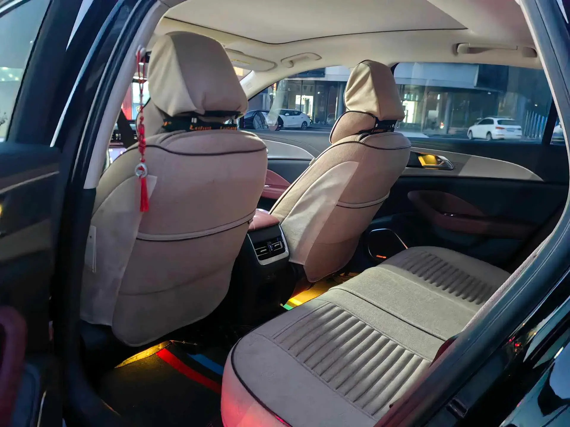 2024 HONGQI H5 thumbnail 4