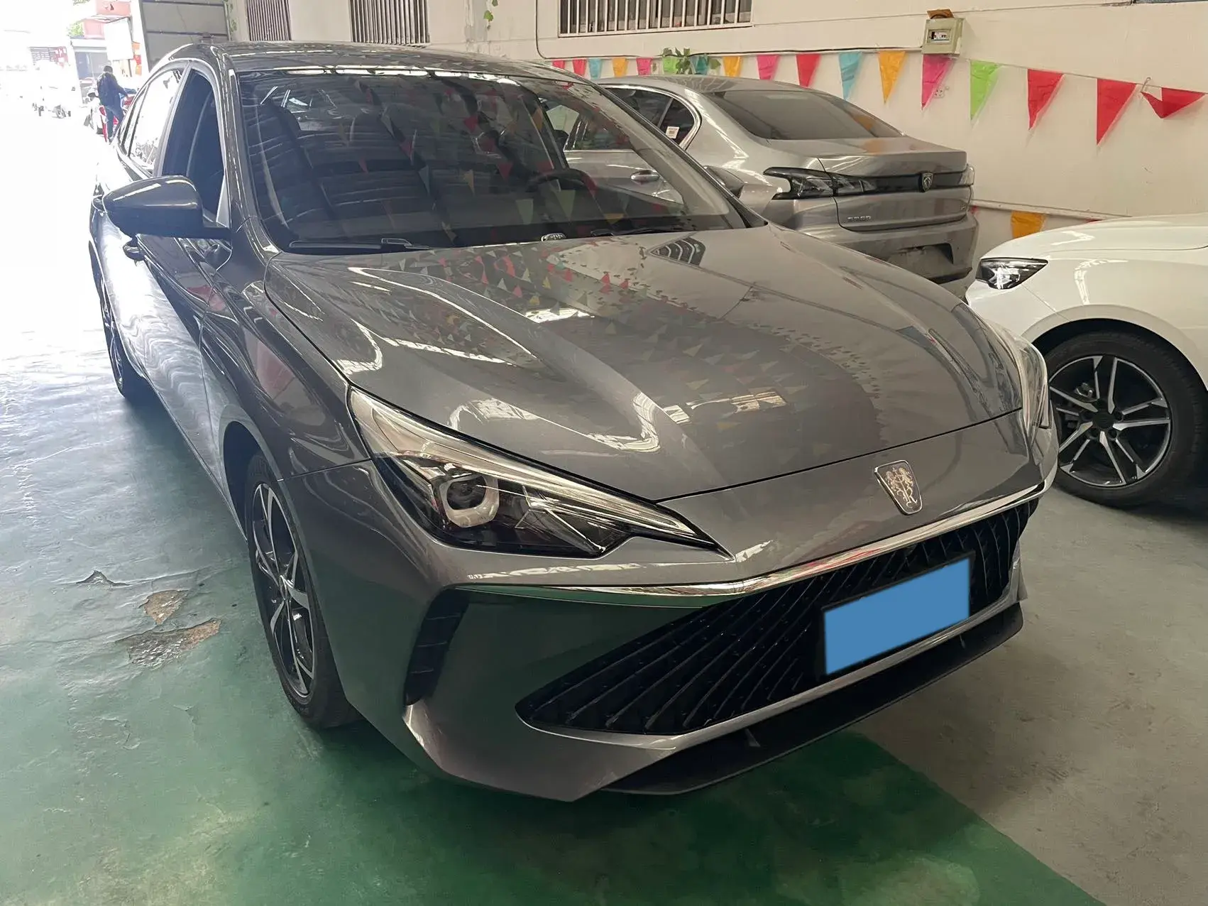 2024 ROEWE I5 thumbnail 3