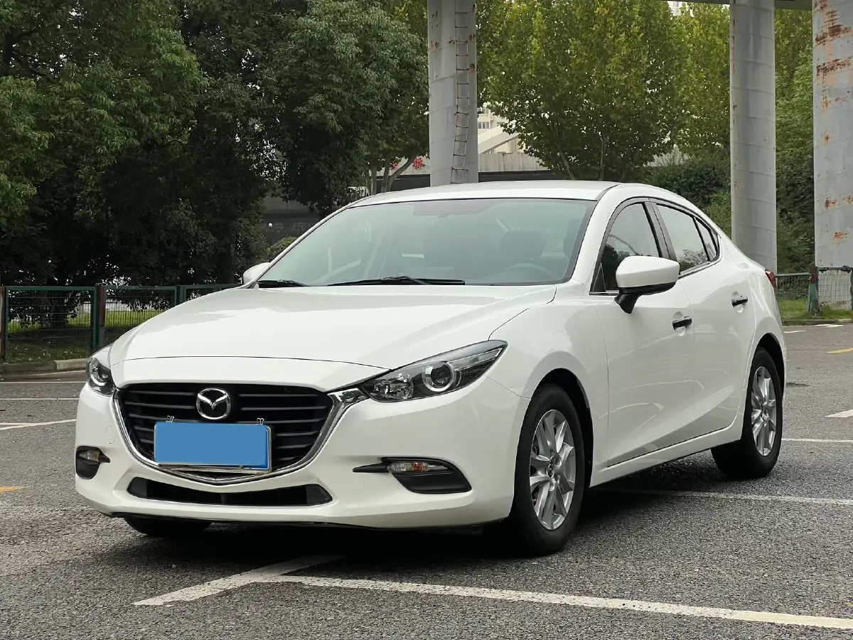 2017 Mazda 3 Axela 1.5L 117HP L4 6AT