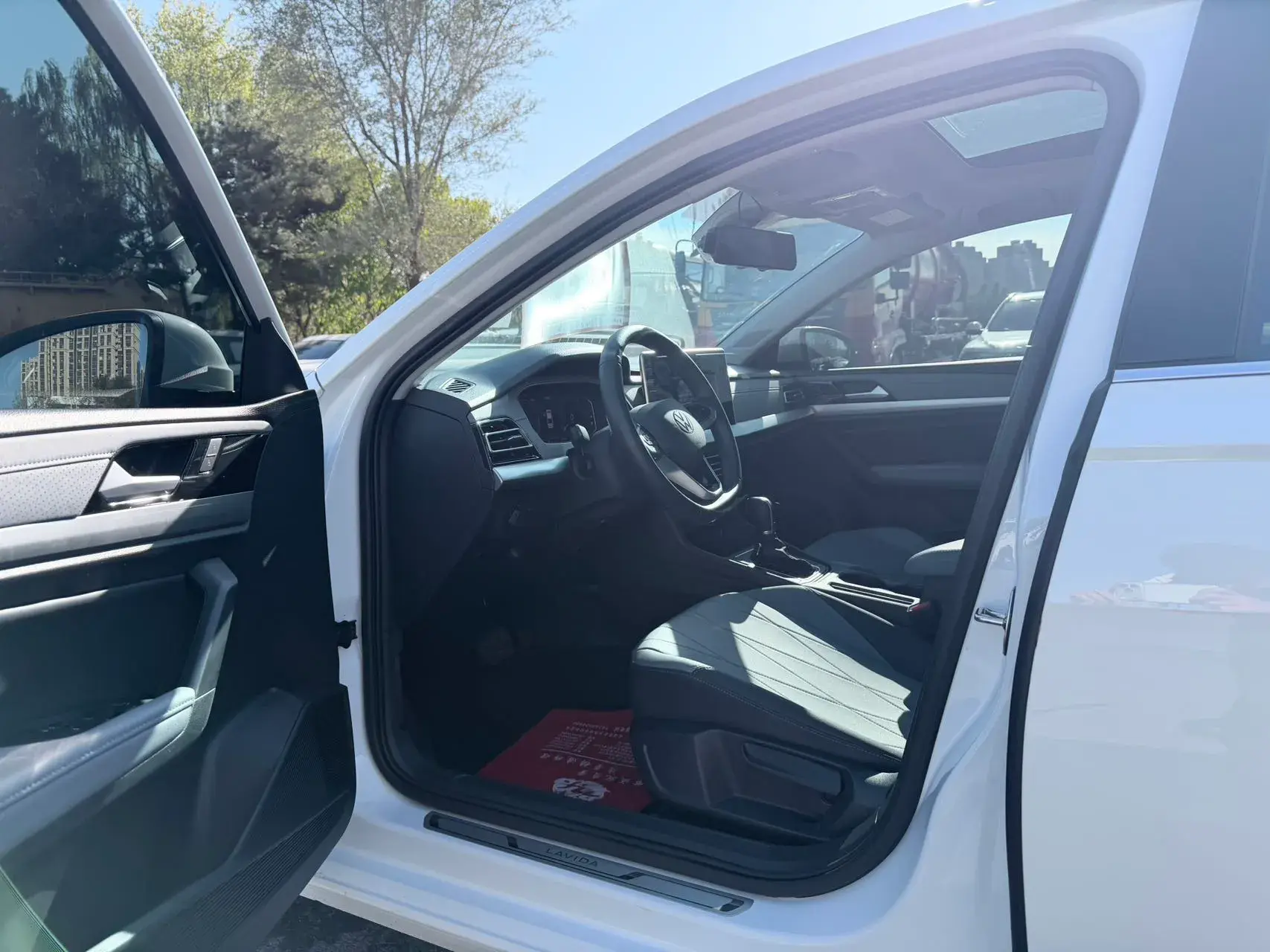 2023 VOLKSWAGEN LAVIDA thumbnail 4