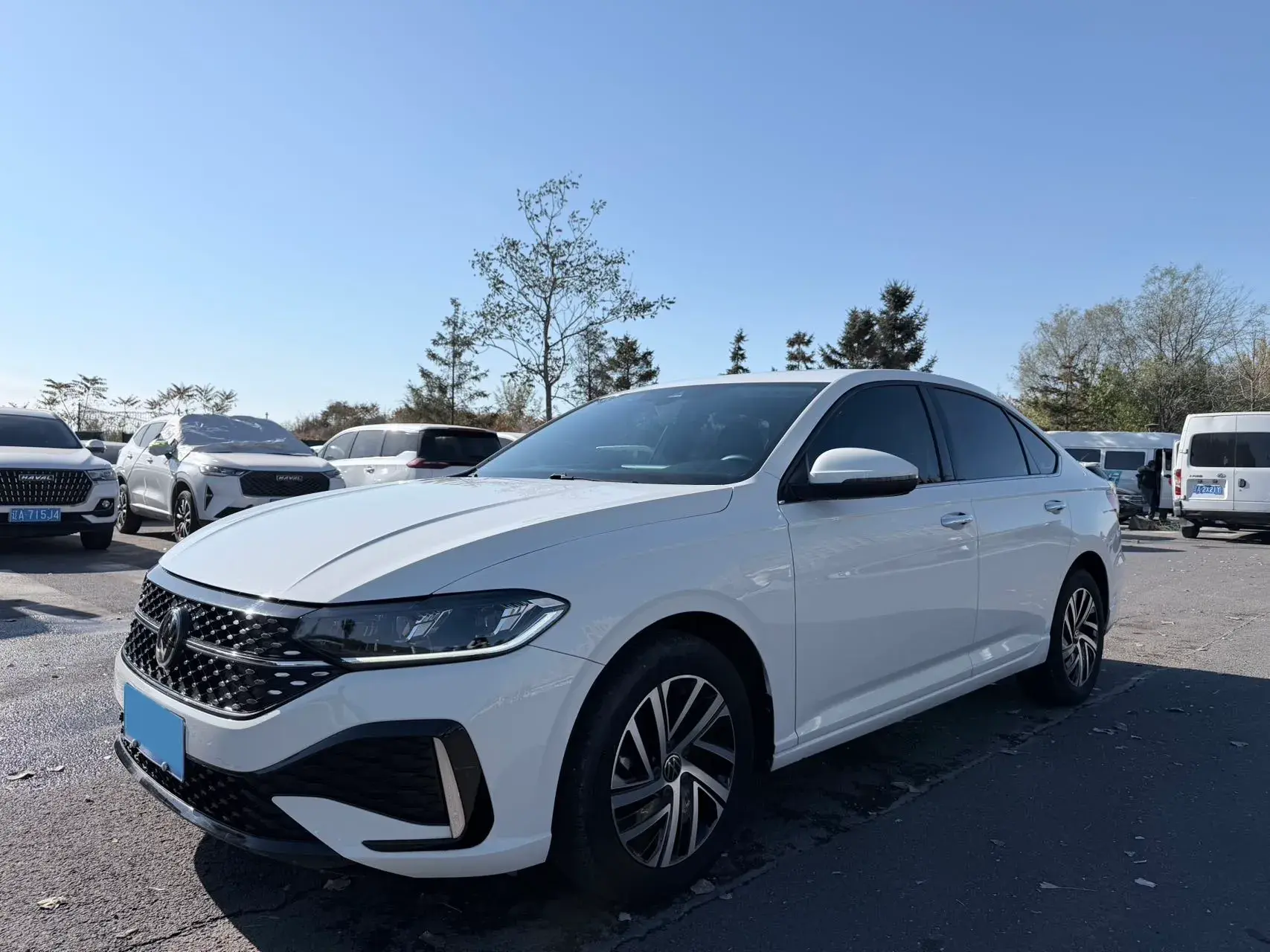 2023 VOLKSWAGEN LAVIDA view 1