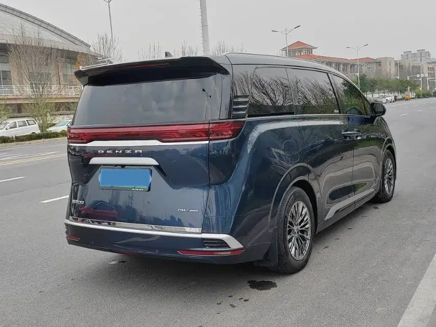 2022 DENZA D9 thumbnail 3