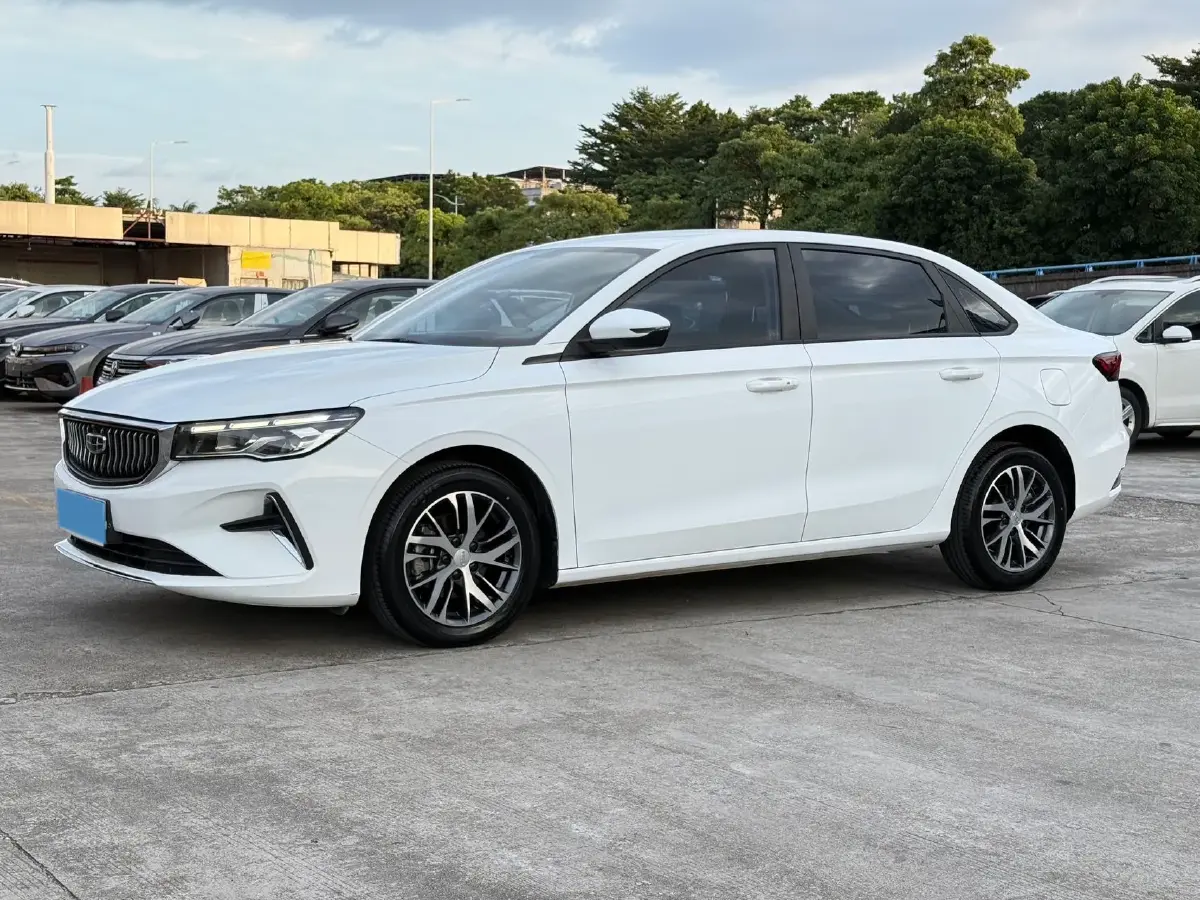 2022 Geely Emgrand 1.5L 114HP L4 CVT