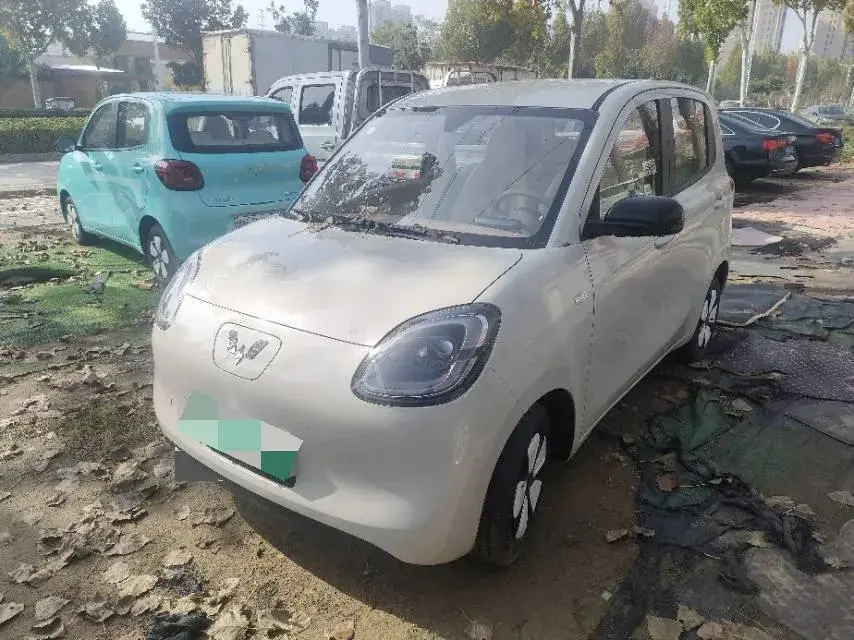 2025 WULING HONGGUANG view 1