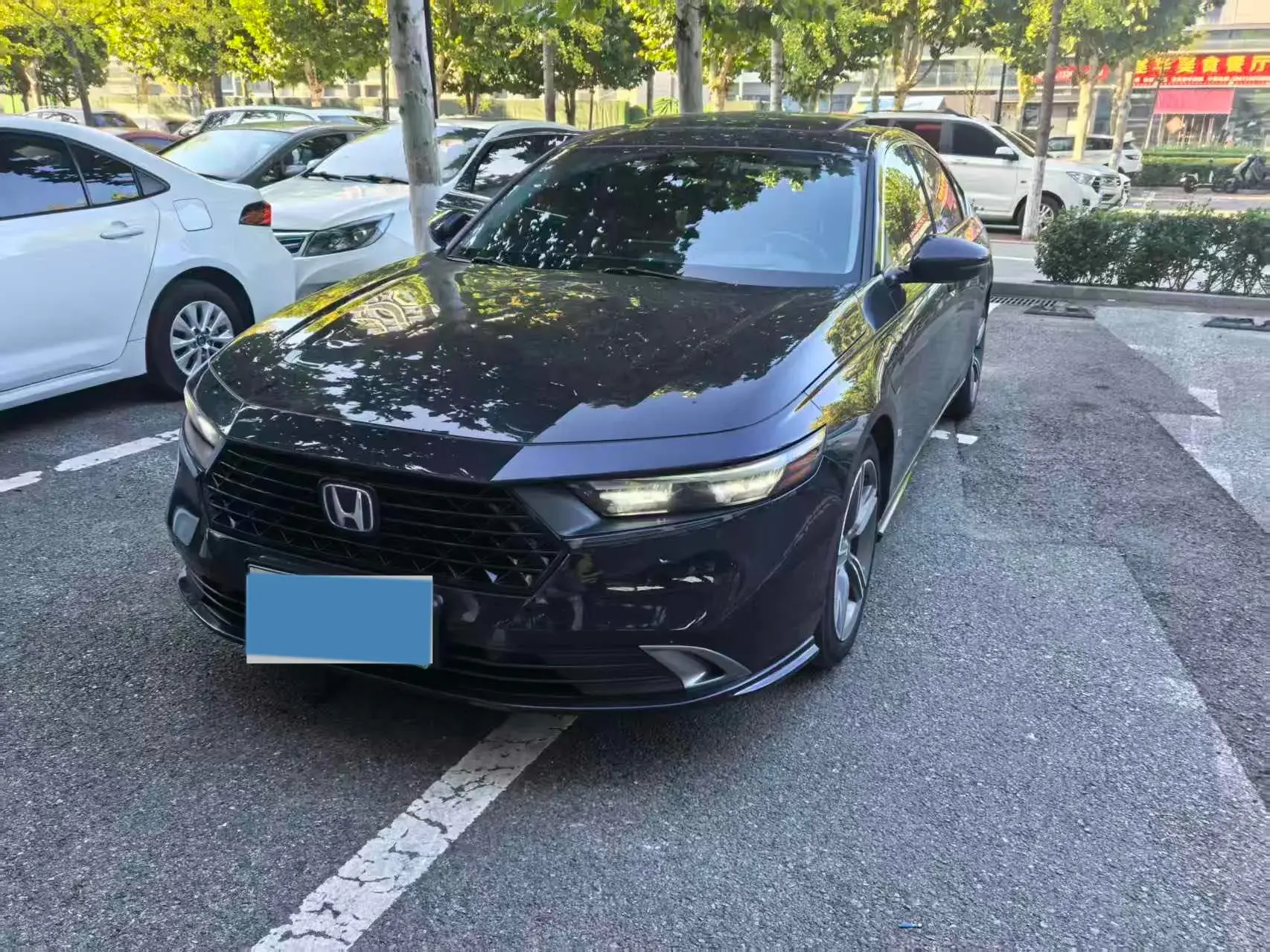 2023 HONDA ACCORD view 1