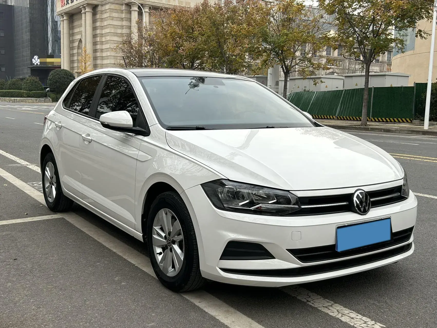 2023 VOLKSWAGEN POLO thumbnail 3