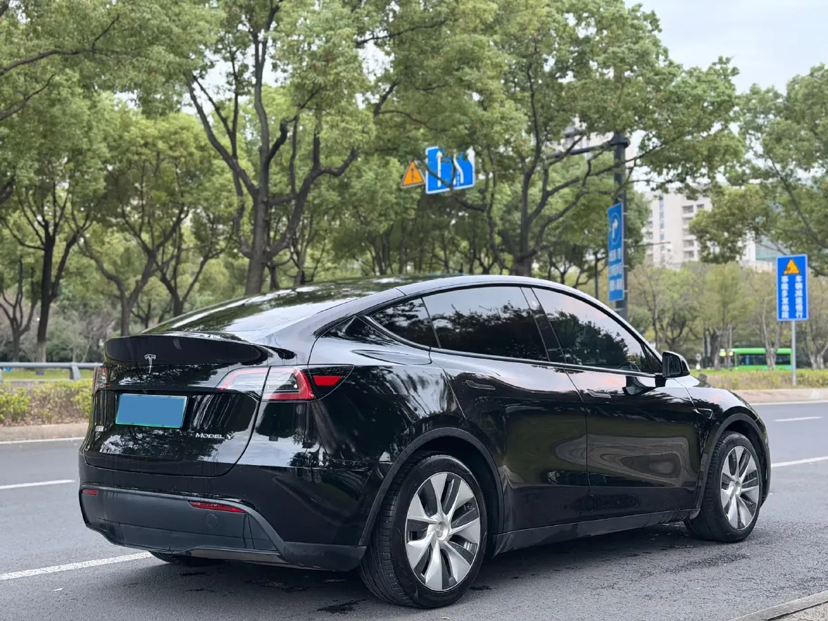 2022 Tesla Model Y BEV 60KWH,autocango,china used car exporter,china ev exporter,chinese used car exporter,chinese used ev exporter