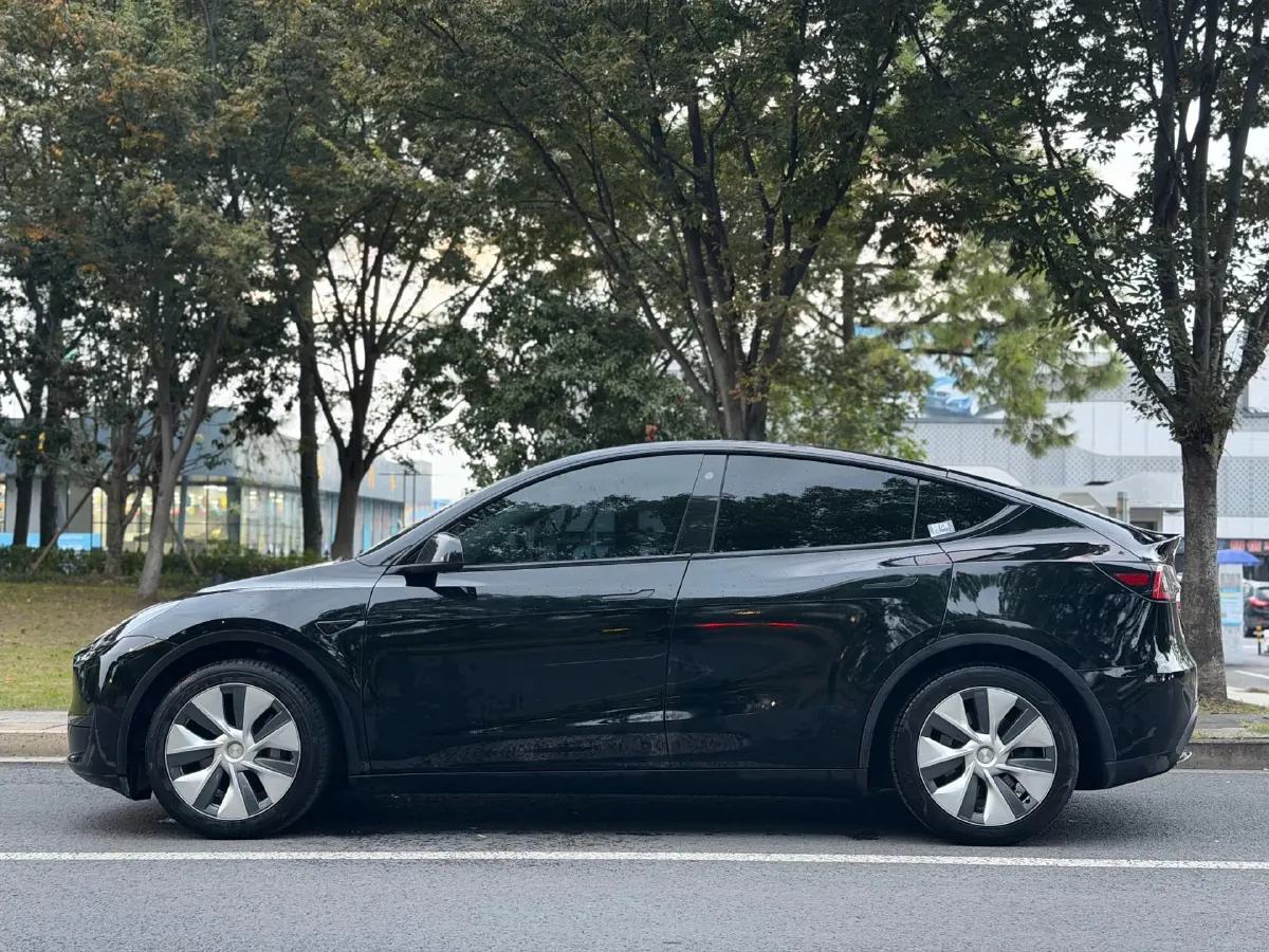 2022 Tesla Model Y BEV 60KWH,autocango,china used car exporter,china ev exporter,chinese used car exporter,chinese used ev exporter