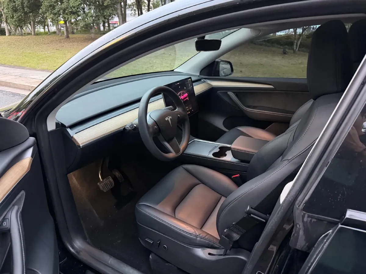 2022 Tesla Model Y BEV 60KWH,autocango,china used car exporter,china ev exporter,chinese used car exporter,chinese used ev exporter