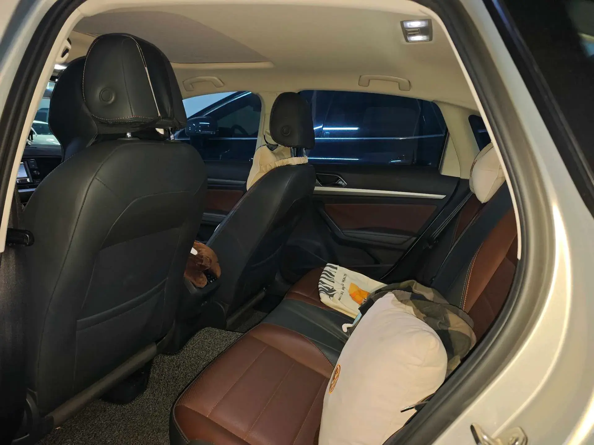 2018 VOLKSWAGEN LAVIDA thumbnail 4